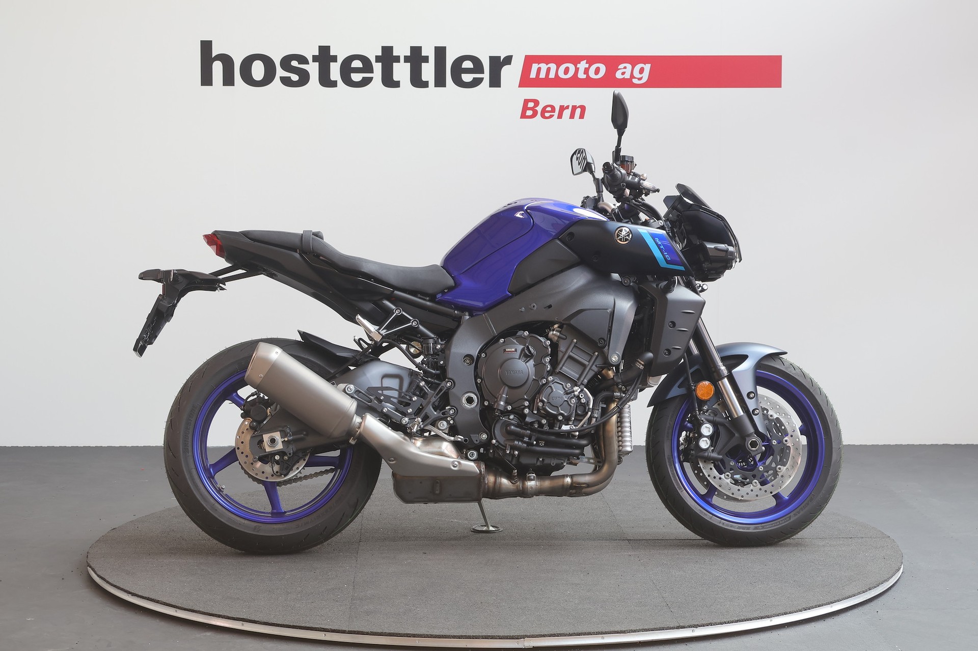 YAMAHA MT-10-showroom-element-1