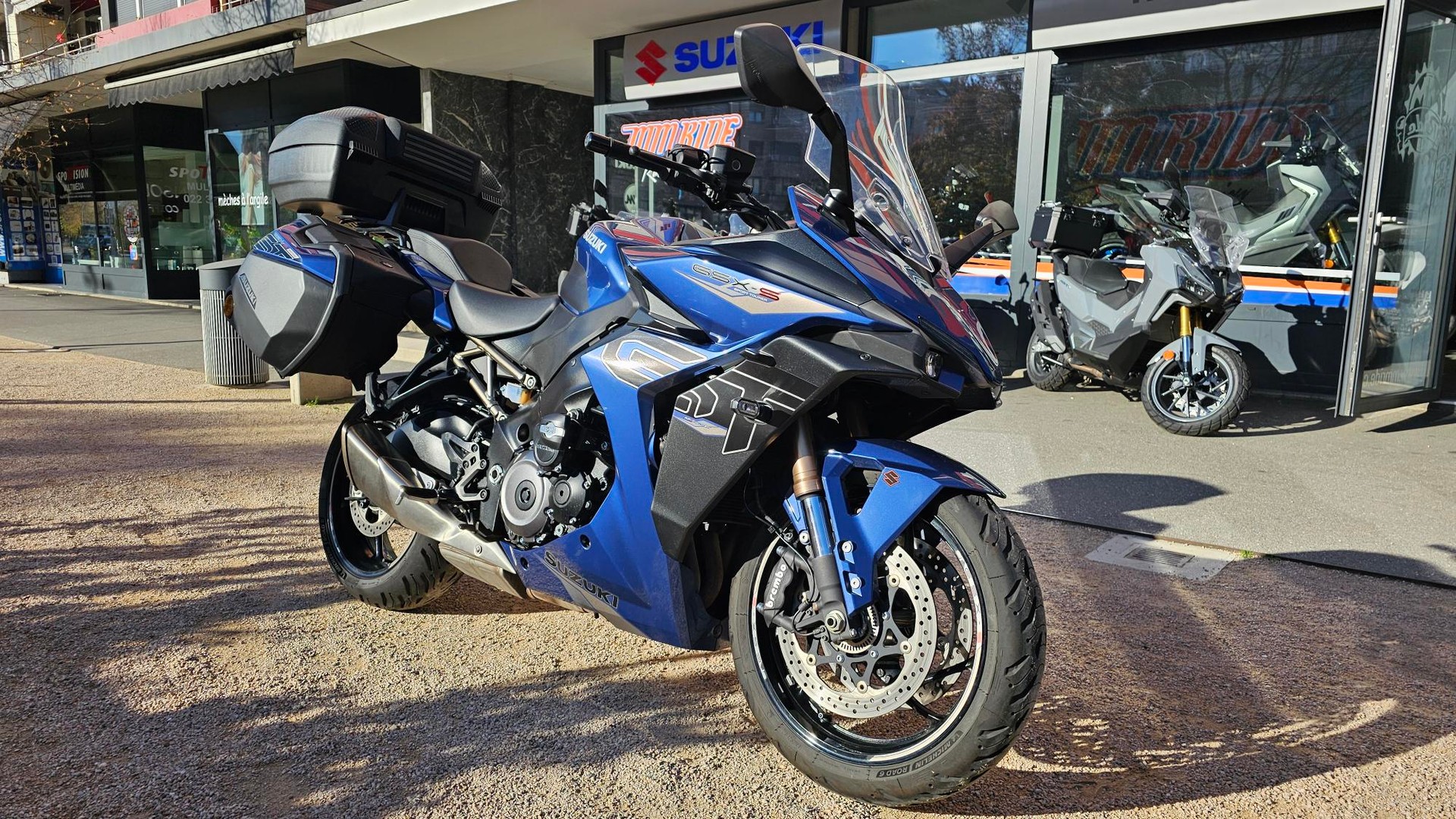 SUZUKI GSX-S 1000 GT Travel-image-0