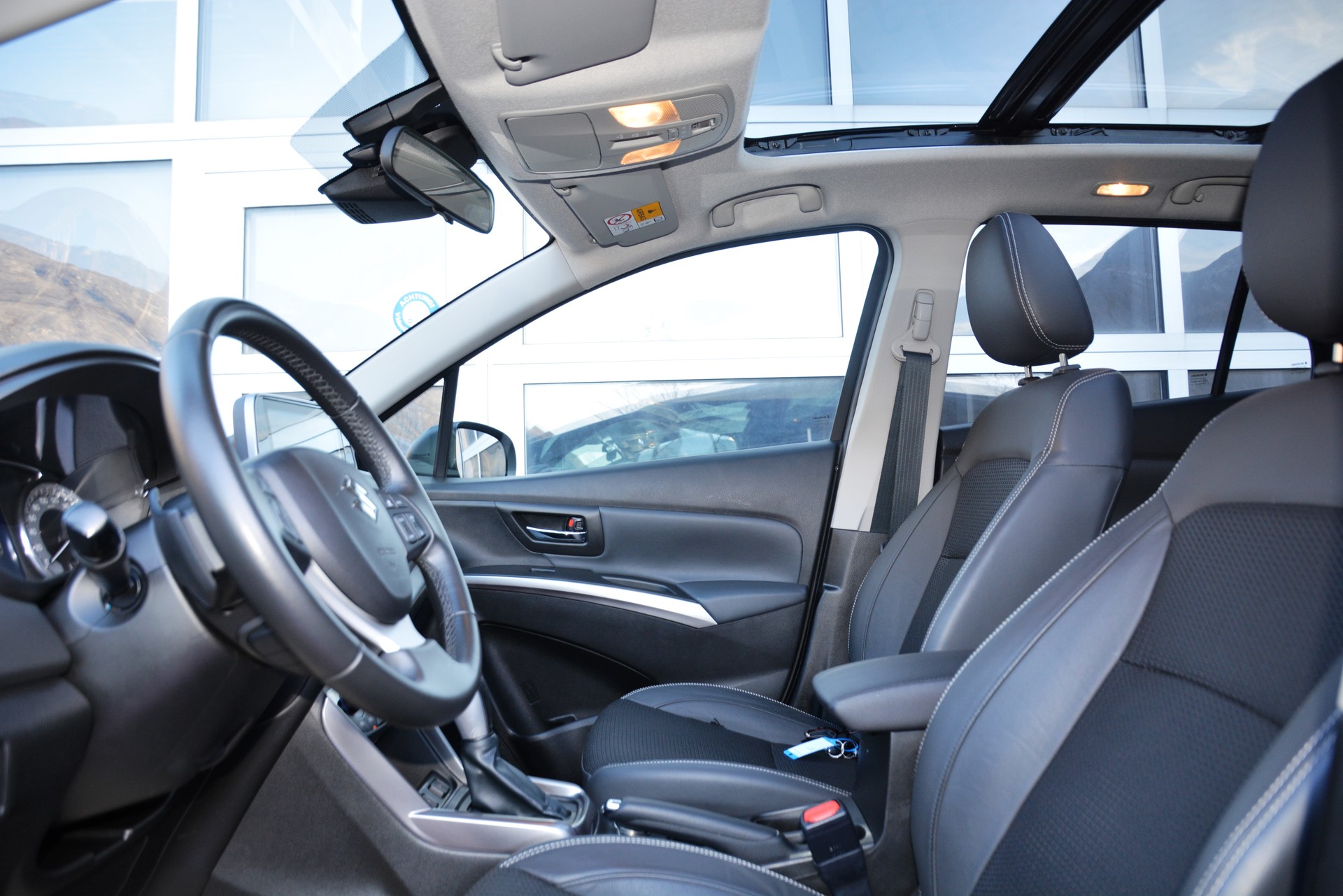 SUZUKI SX4 S-Cross 1.4 16V Compact Top Hybrid 4WD Automatic-image-14