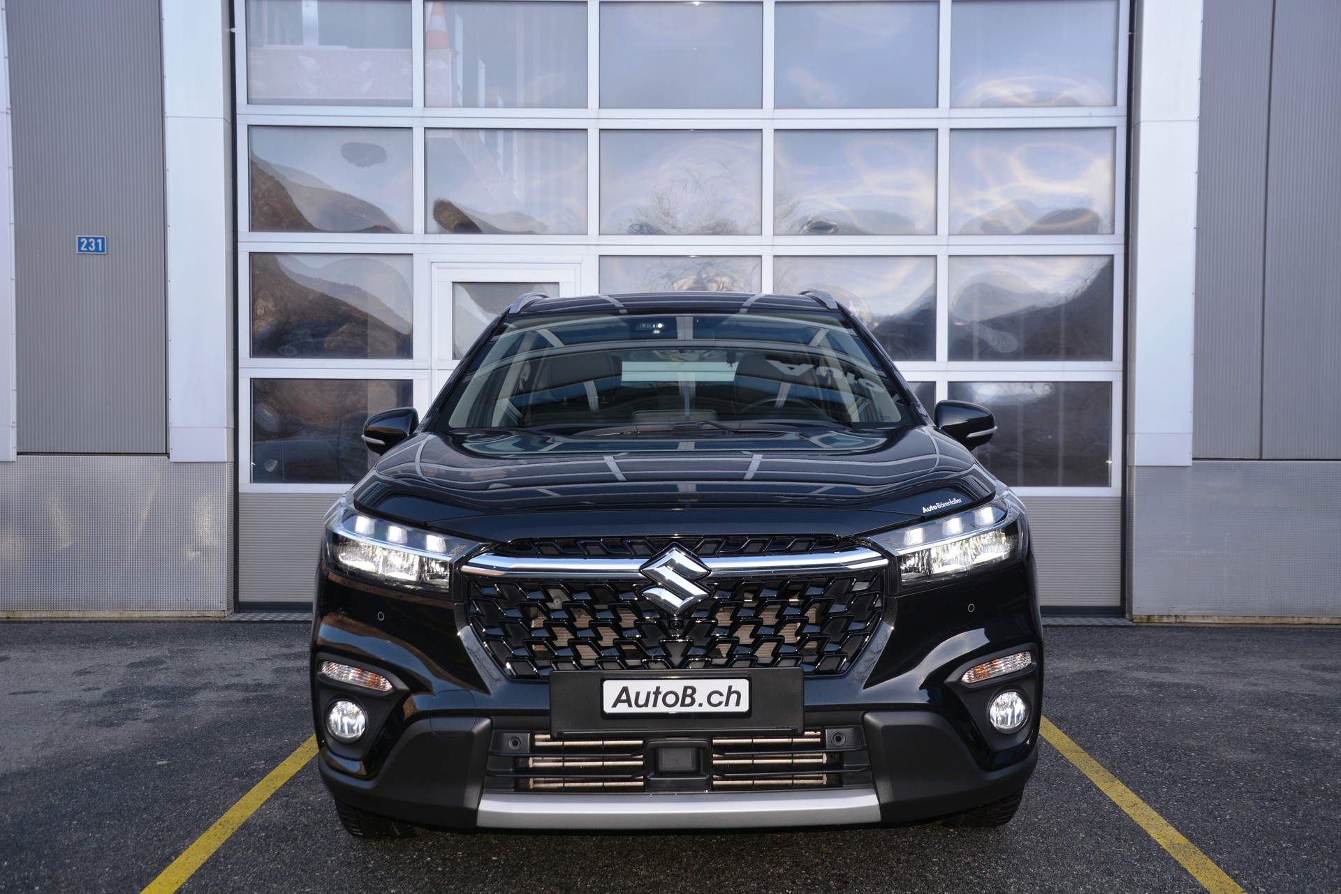SUZUKI SX4 S-Cross 1.4 16V Compact Top Hybrid 4WD Automatic-image-2