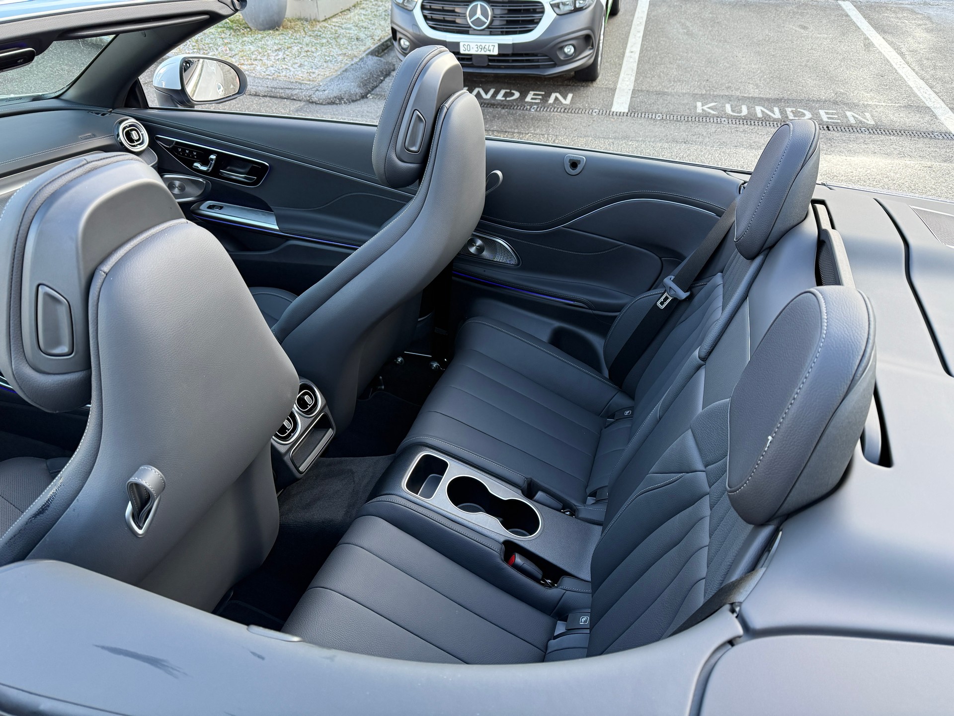 MERCEDES-BENZ CLE 200 Cabrio 4M-image-5