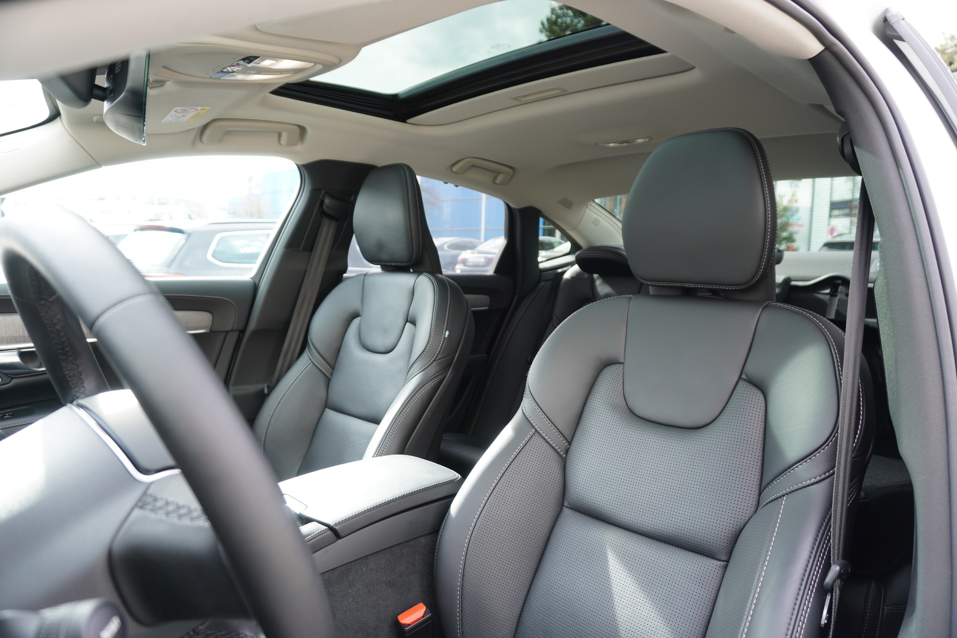 VOLVO S90 T8 eAWD Plug in Hybrid Ultimate Dark Geartronic-image-11