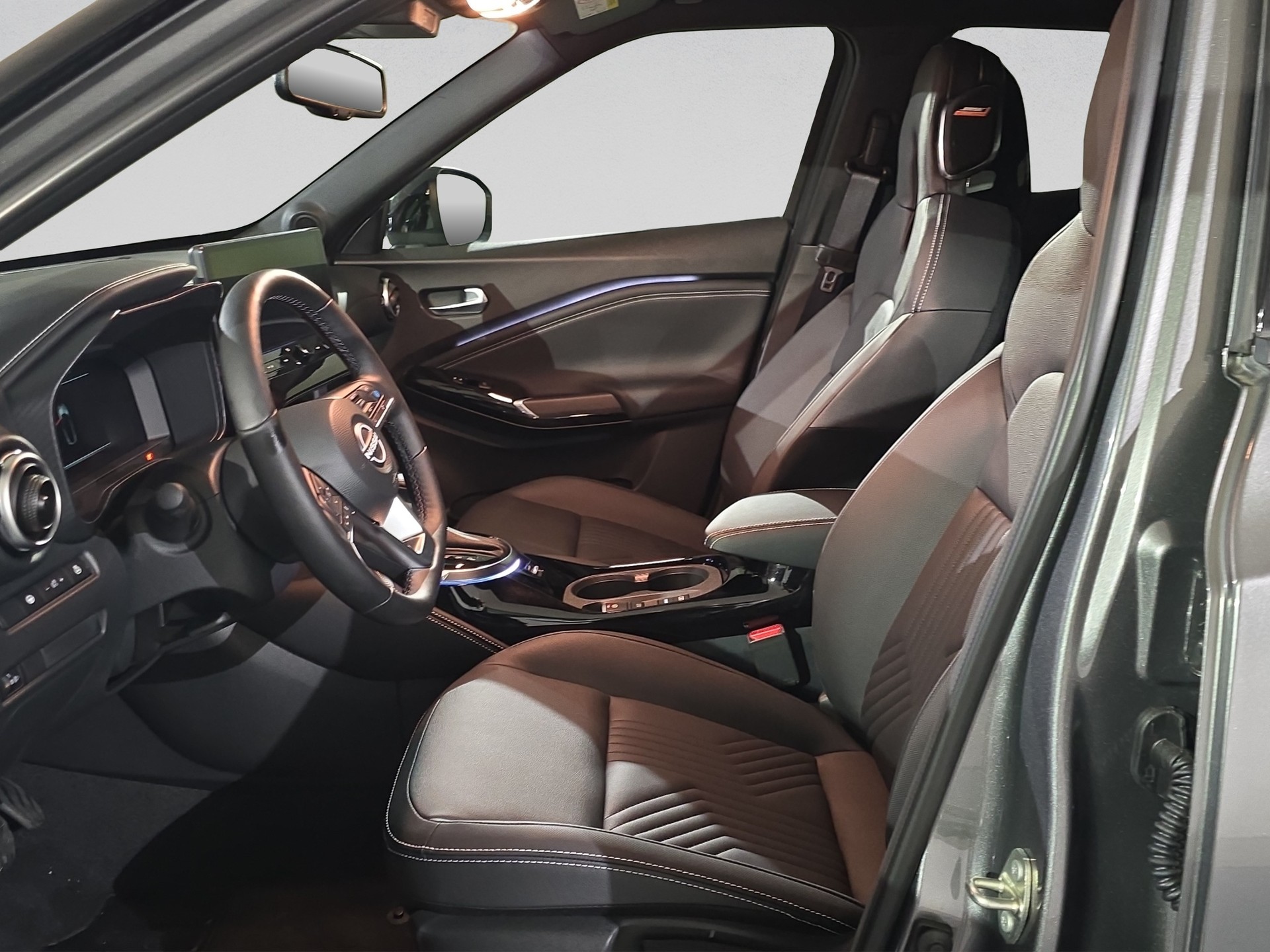 NISSAN Juke 1.6 FHEV Tekna-image-9