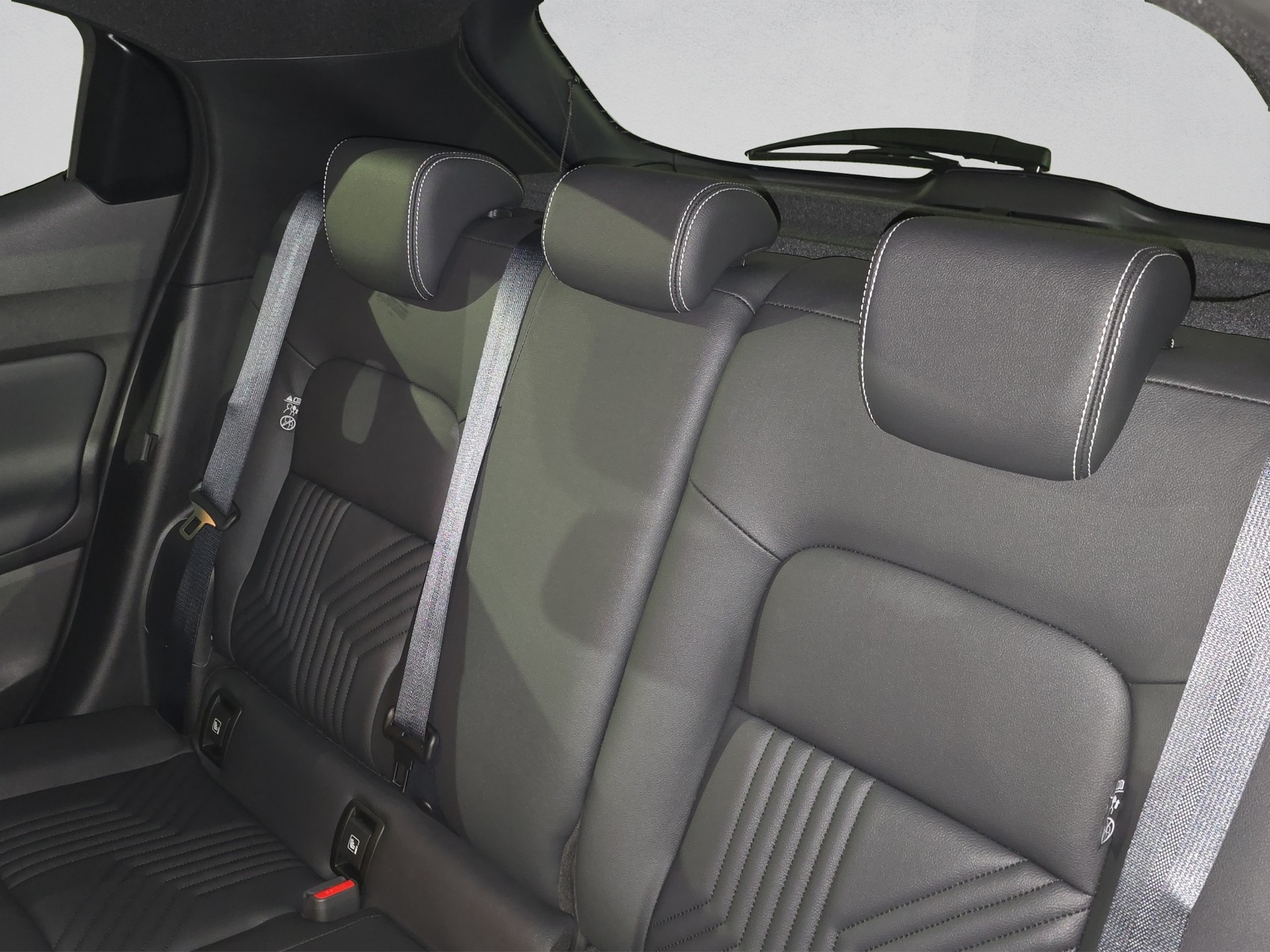 NISSAN Juke 1.6 FHEV Tekna-image-11