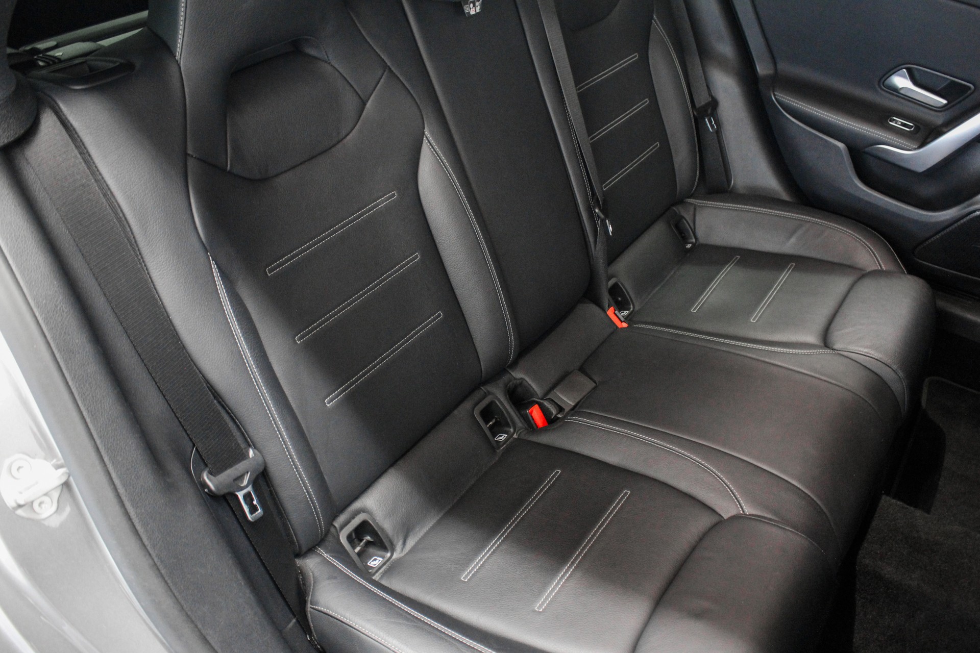 MERCEDES-BENZ CLA Shooting Brake 35 AMG 4Matic 7G-DCT-image-21