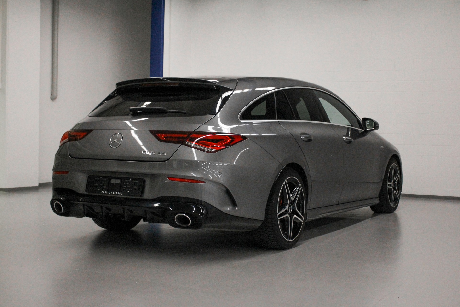 MERCEDES-BENZ CLA Shooting Brake 35 AMG 4Matic 7G-DCT-image-4