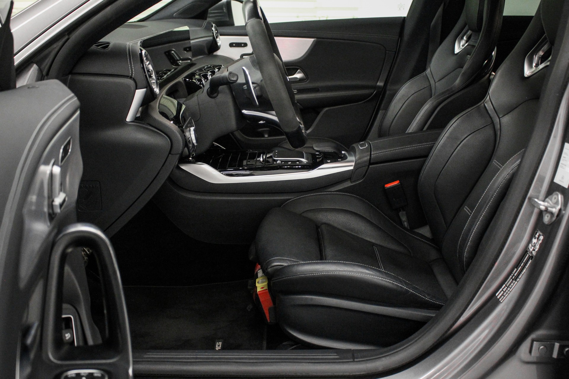 MERCEDES-BENZ CLA Shooting Brake 35 AMG 4Matic 7G-DCT-image-7