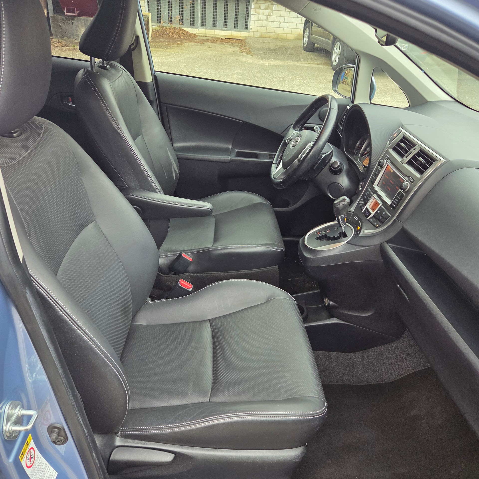 TOYOTA Verso-S 1.33 Linea Terra Multidrive S-image-6
