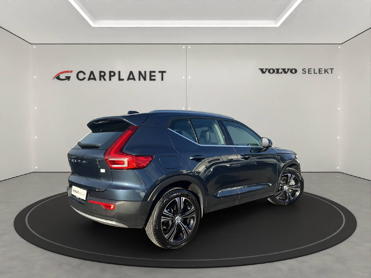 VOLVO XC40 1.5 T5 PiH Inscription-image-4