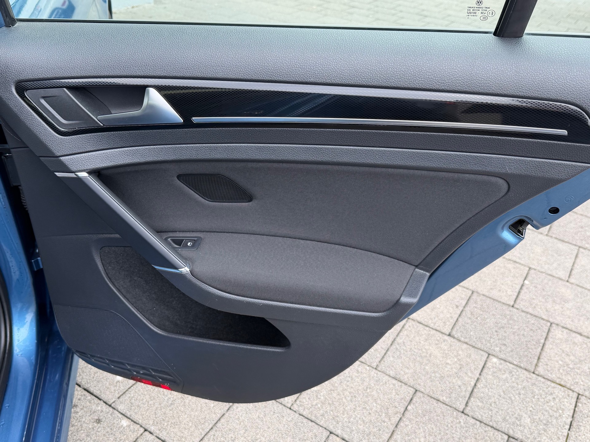VW Golf 2.0 TDI Comfortline 4Motion-image-12