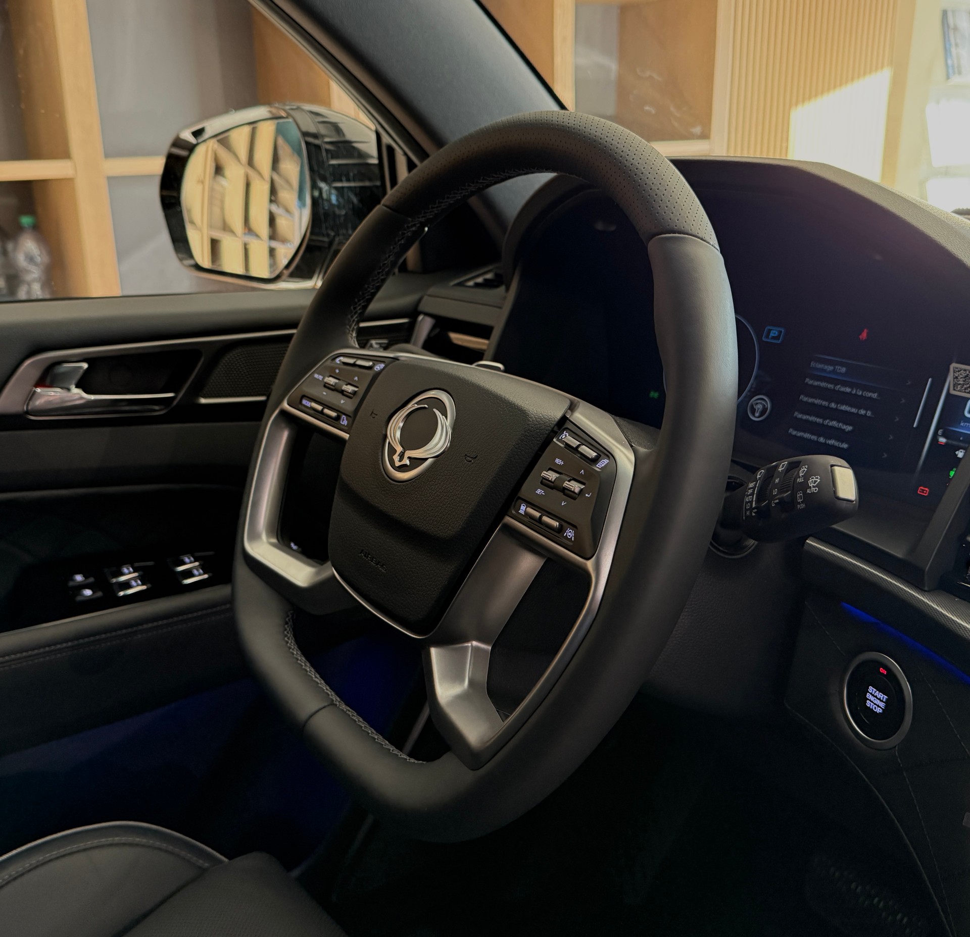 KGM-SsangYong Rexton 2.2 CRDi 7 Pl. Blackline 4WD AT-image-16
