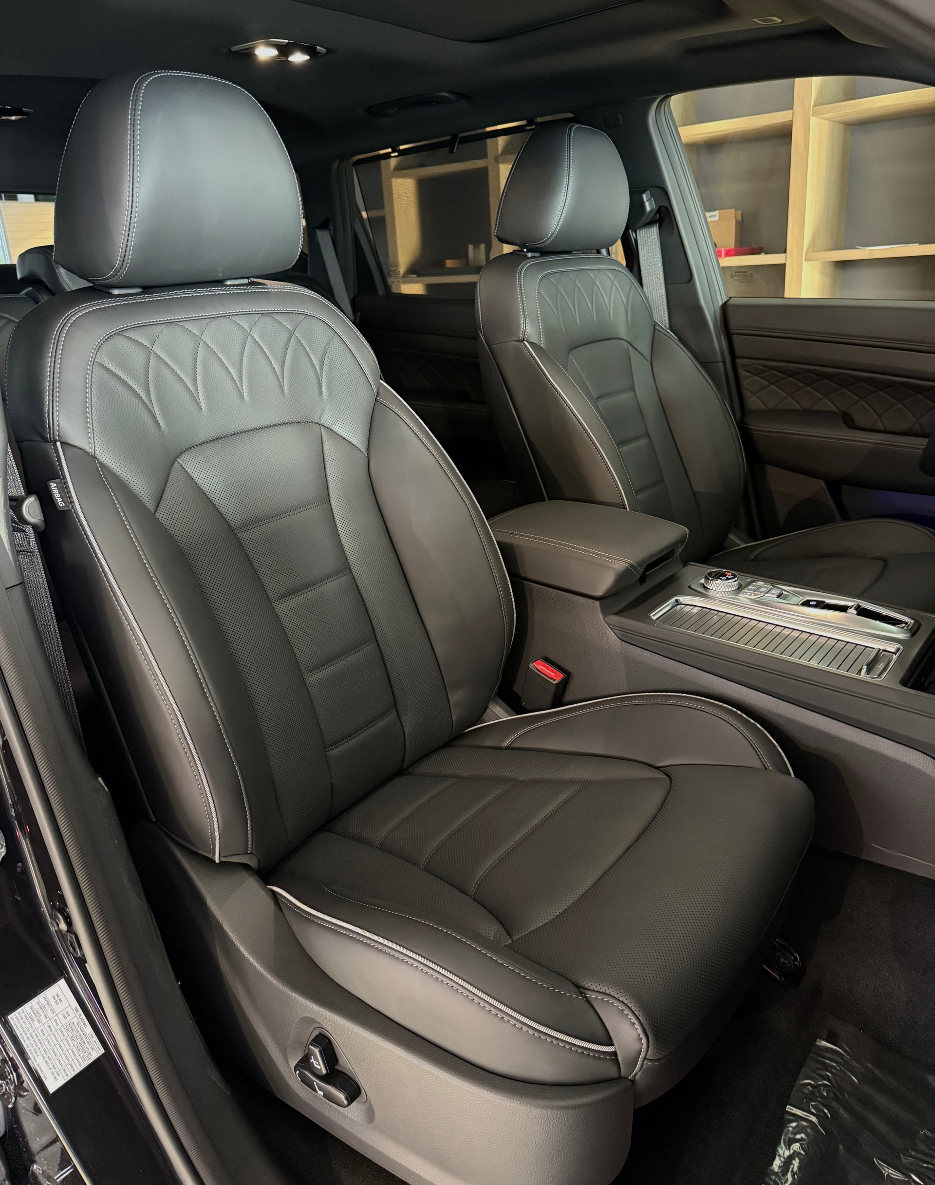 KGM-SsangYong Rexton 2.2 CRDi 7 Pl. Blackline 4WD AT-image-23