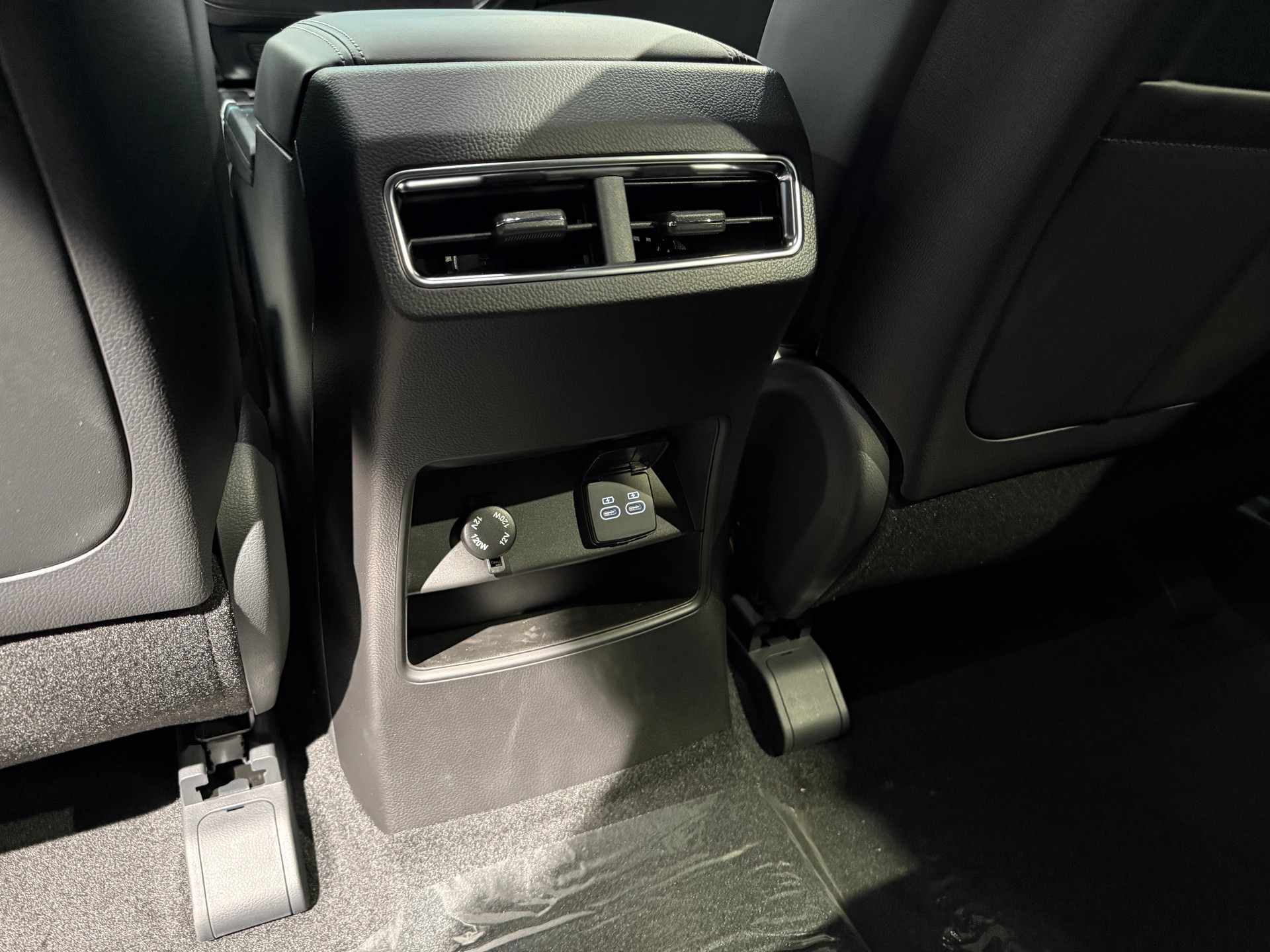 KGM-SsangYong Rexton 2.2 CRDi 7 Pl. Blackline 4WD AT-image-29