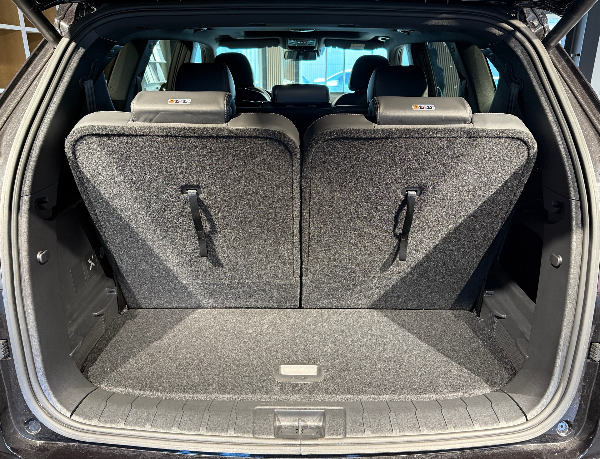 KGM-SsangYong Rexton 2.2 CRDi 7 Pl. Blackline 4WD AT-image-33