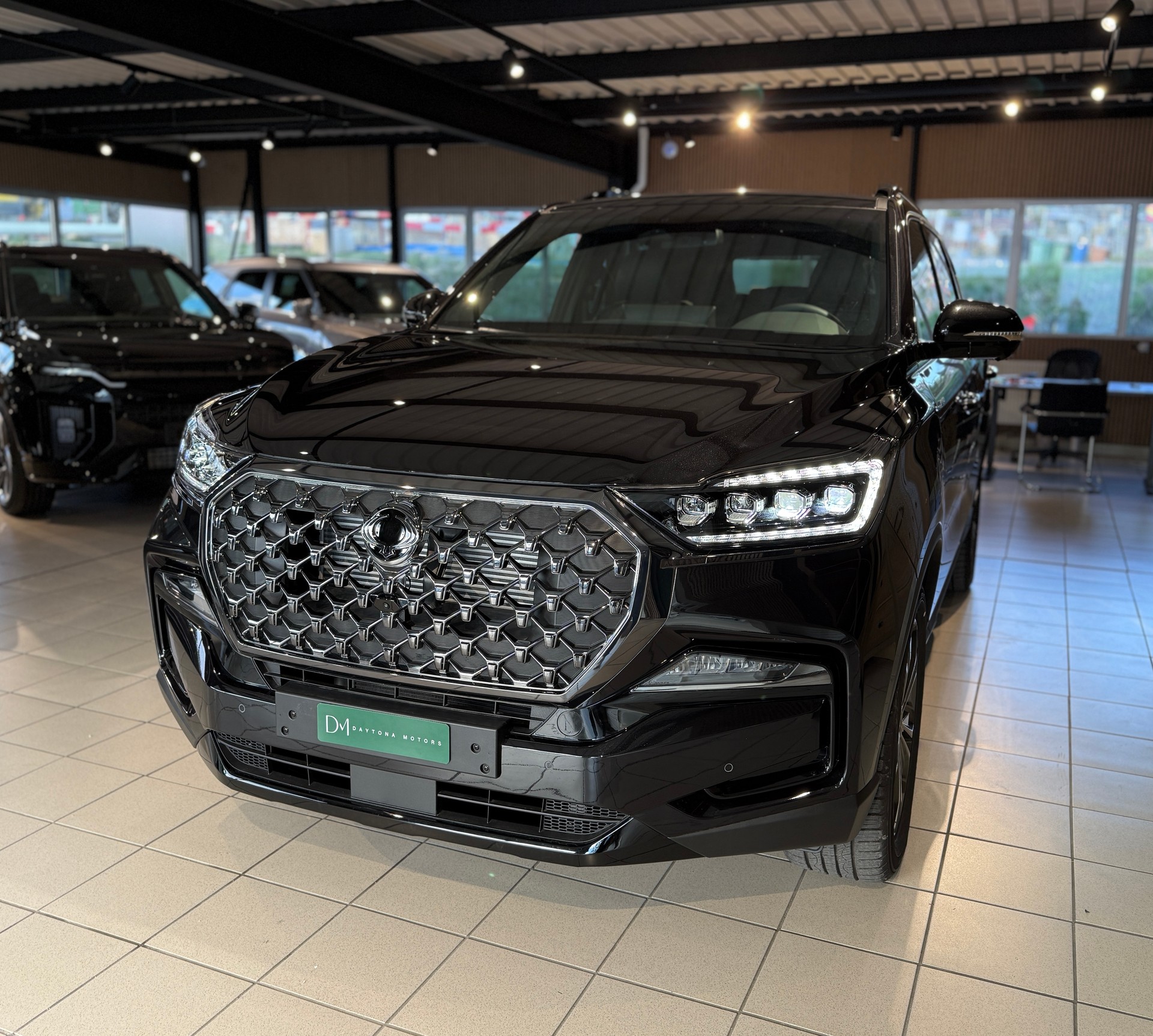 KGM-SsangYong Rexton 2.2 CRDi 7 Pl. Blackline 4WD AT-showroom-element-1