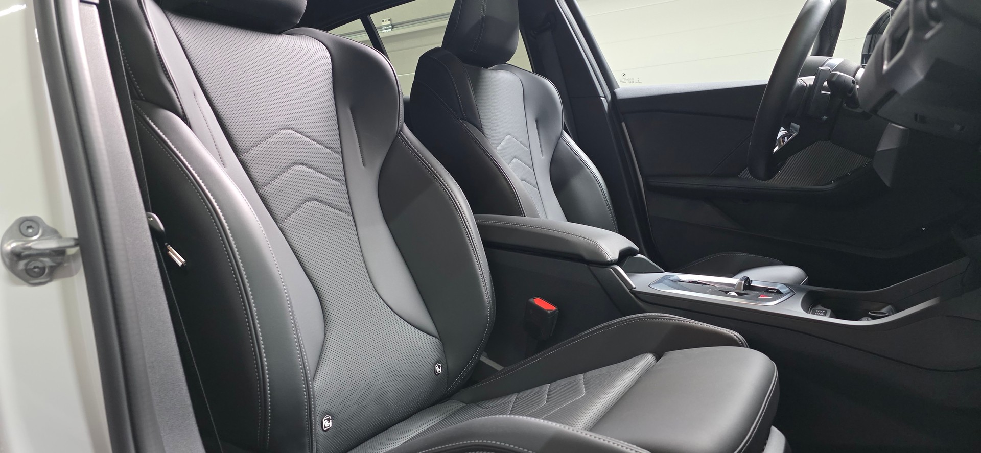 BMW 120d M Sport Steptronic *Harman/Kardon*ACC*360°Kamera*CarPlay/AndroidAuto*HeadUpDisplay*Panoramadach*-image-28