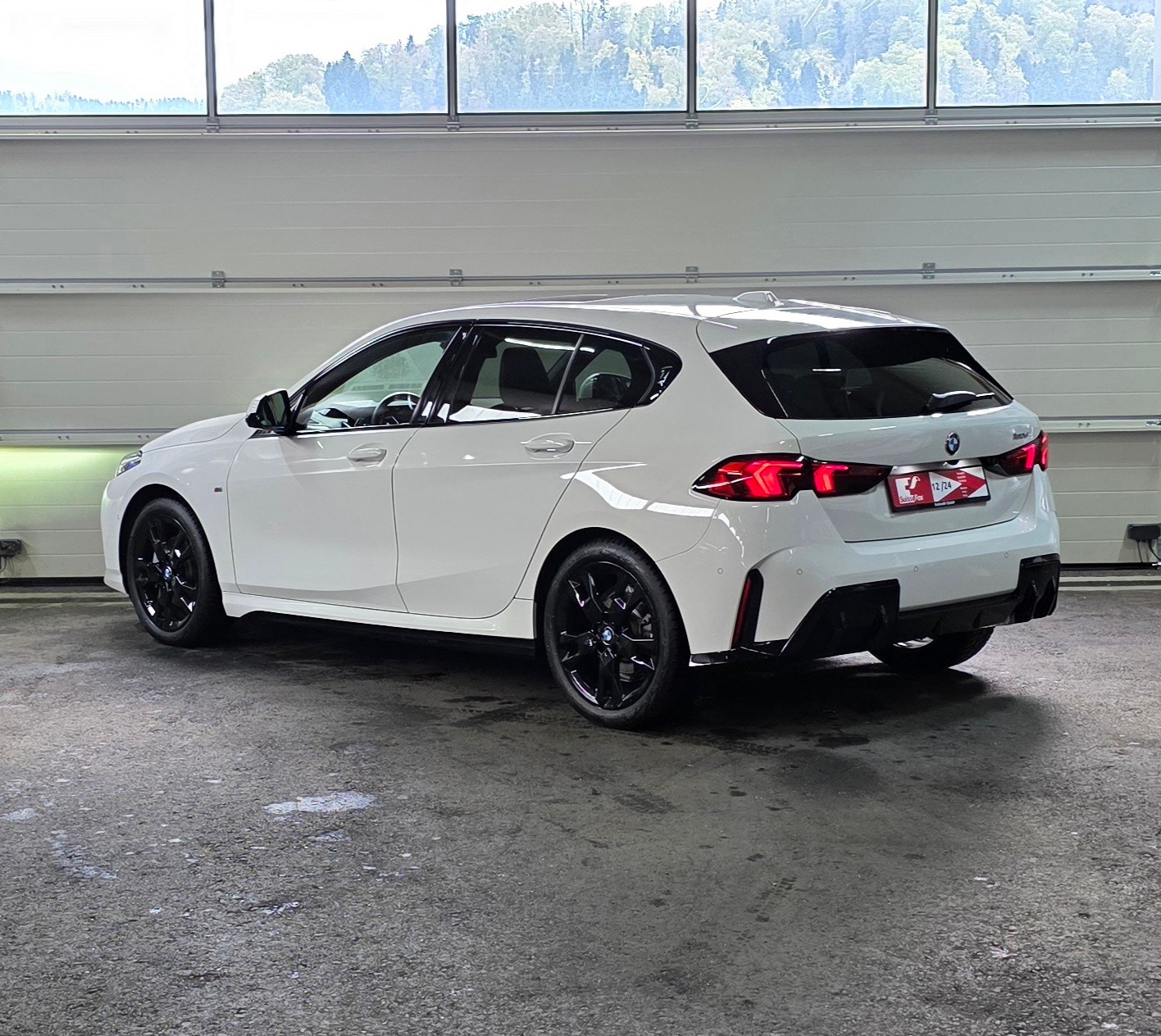 BMW 120d M Sport Steptronic *Harman/Kardon*ACC*360°Kamera*CarPlay/AndroidAuto*HeadUpDisplay*Panoramadach*-showroom-element-2