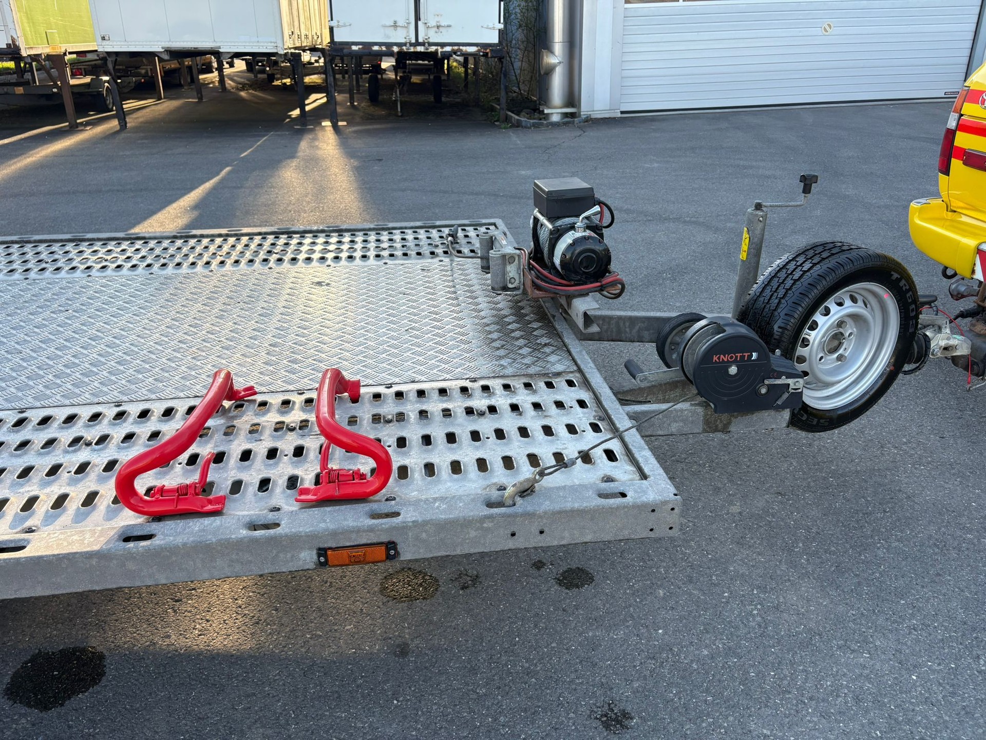 LORRIES S222-image-5