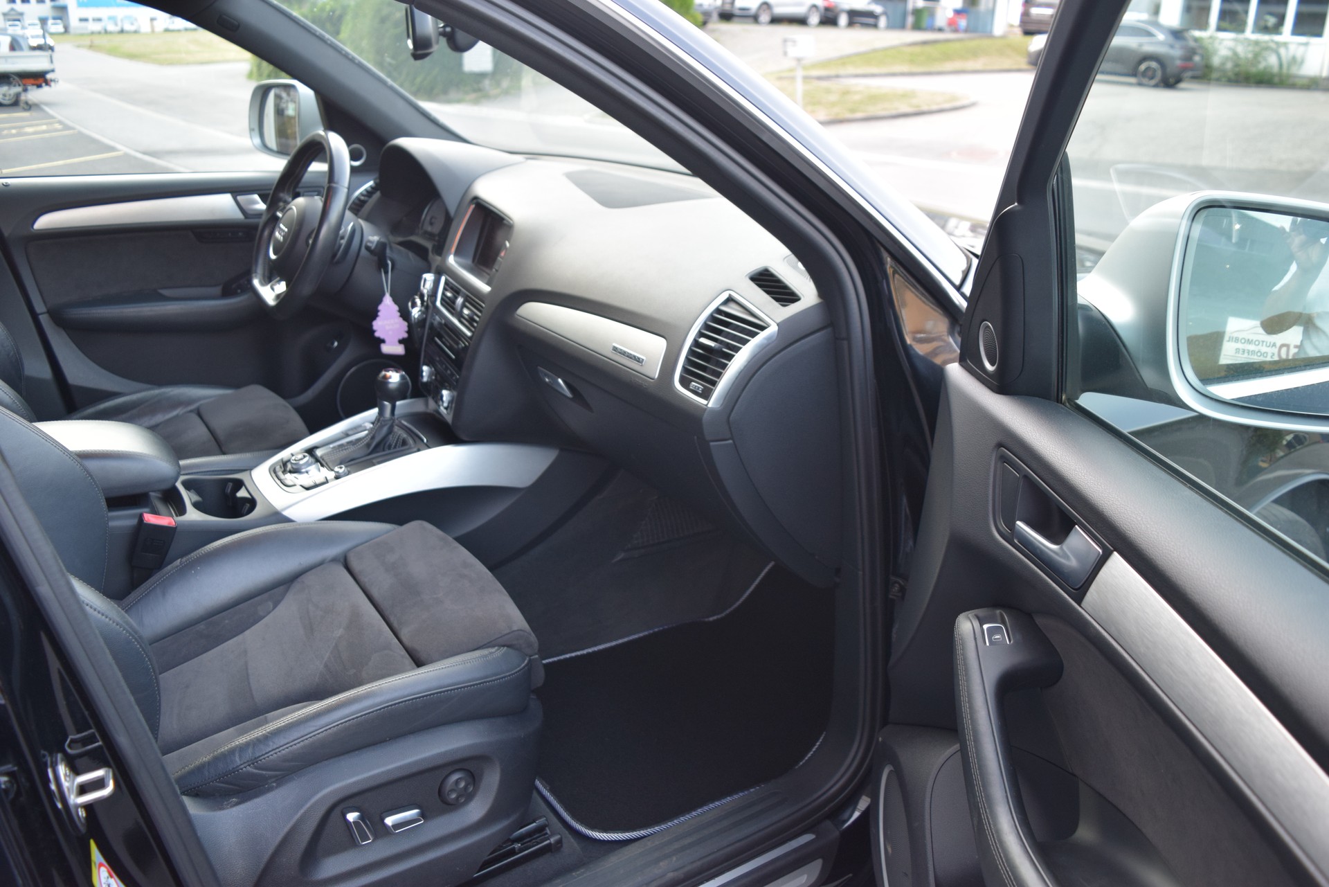 AUDI SQ5 3.0 TDI quattro tiptronic-image-9
