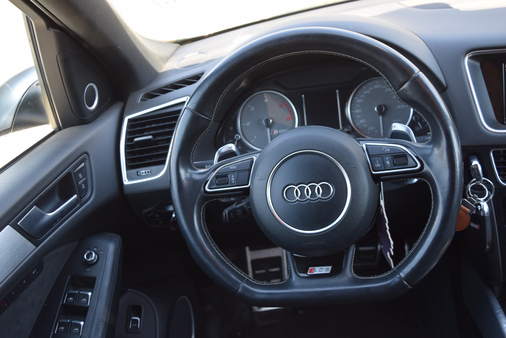 AUDI SQ5 3.0 TDI quattro tiptronic-image-15