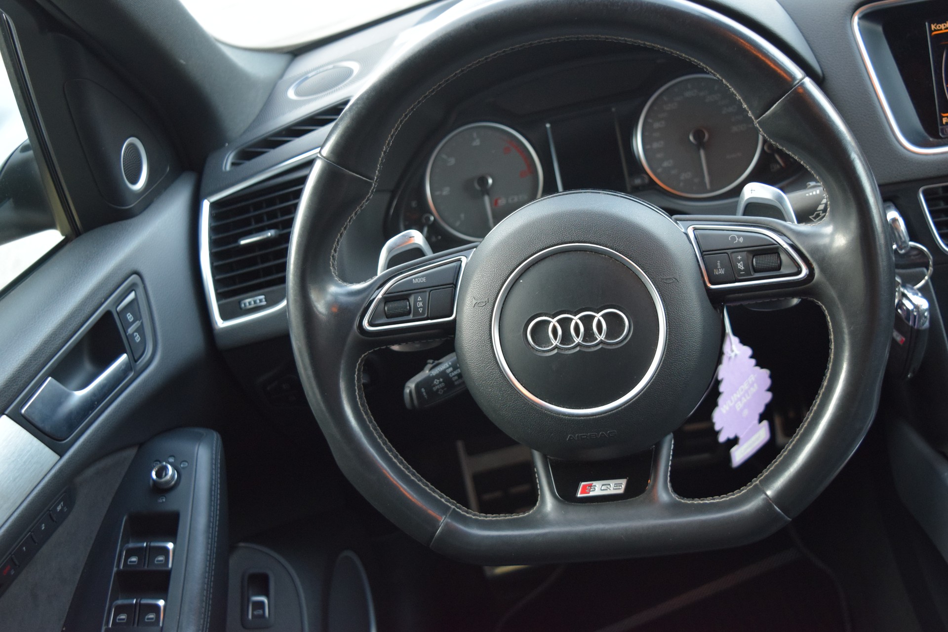 AUDI SQ5 3.0 TDI quattro tiptronic-image-13