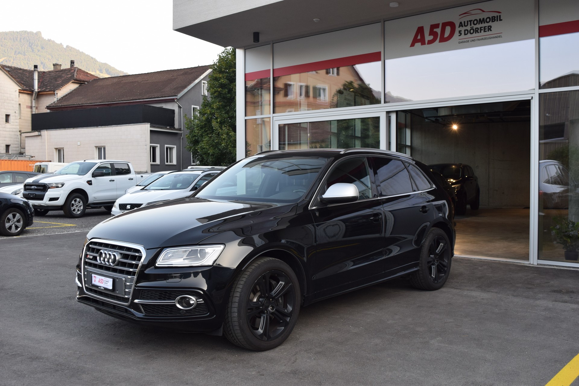 AUDI SQ5 3.0 TDI quattro tiptronic-showroom-element-1