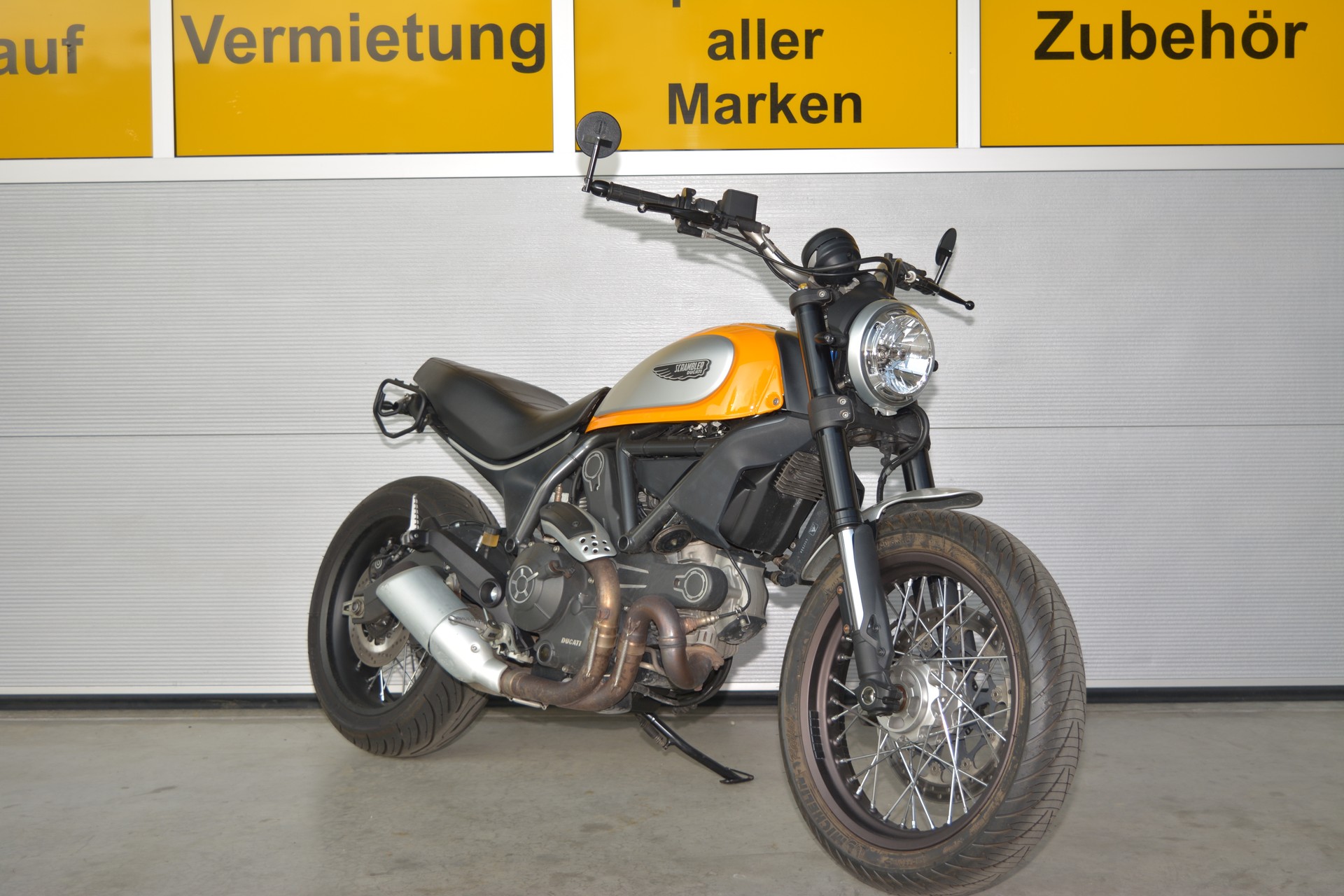 DUCATI Scrambler 800 Classic ABS-image-2