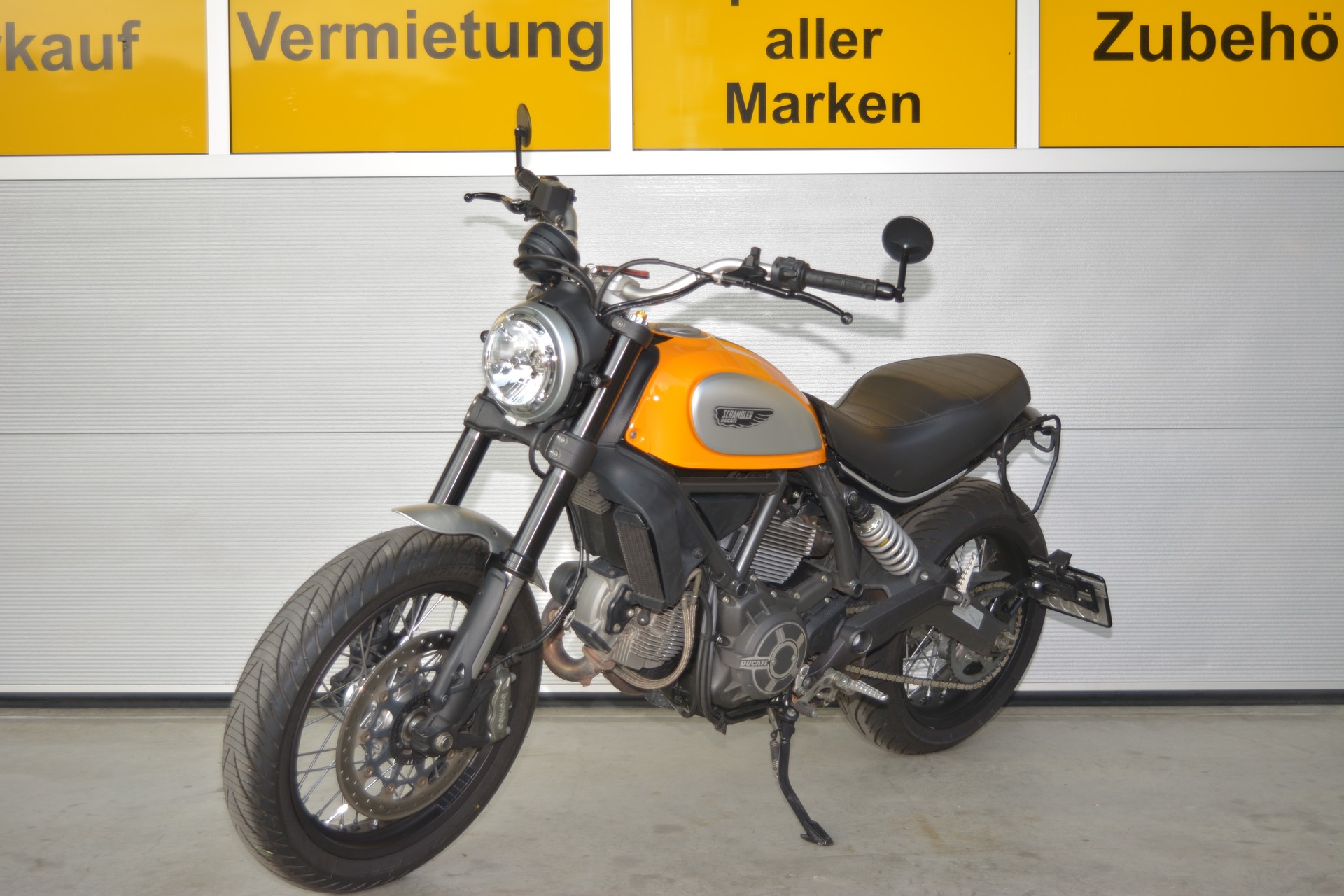 DUCATI Scrambler 800 Classic ABS-image-1