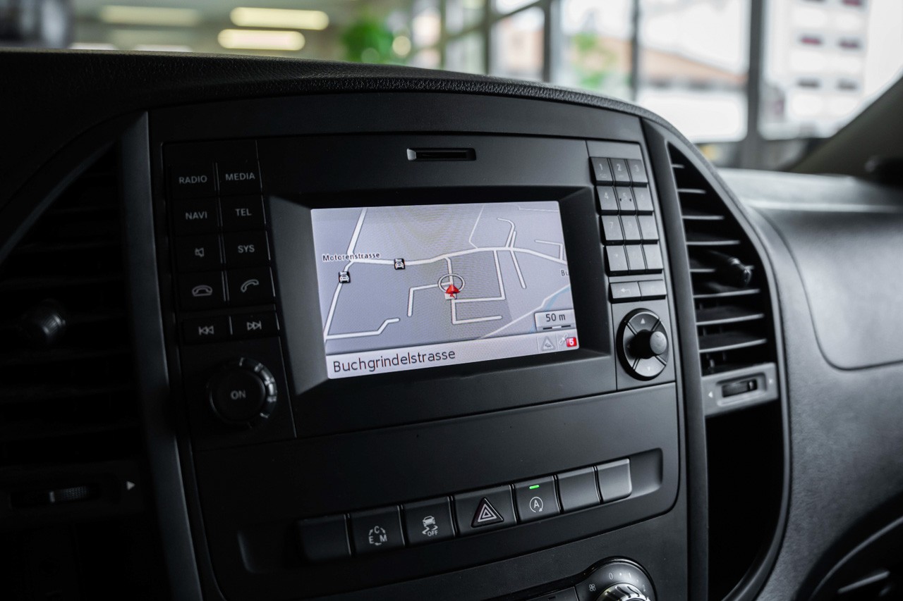 MERCEDES-BENZ Vito 114 BlueTec Tourer Base EL 4Matic 7G-Tronic-image-22