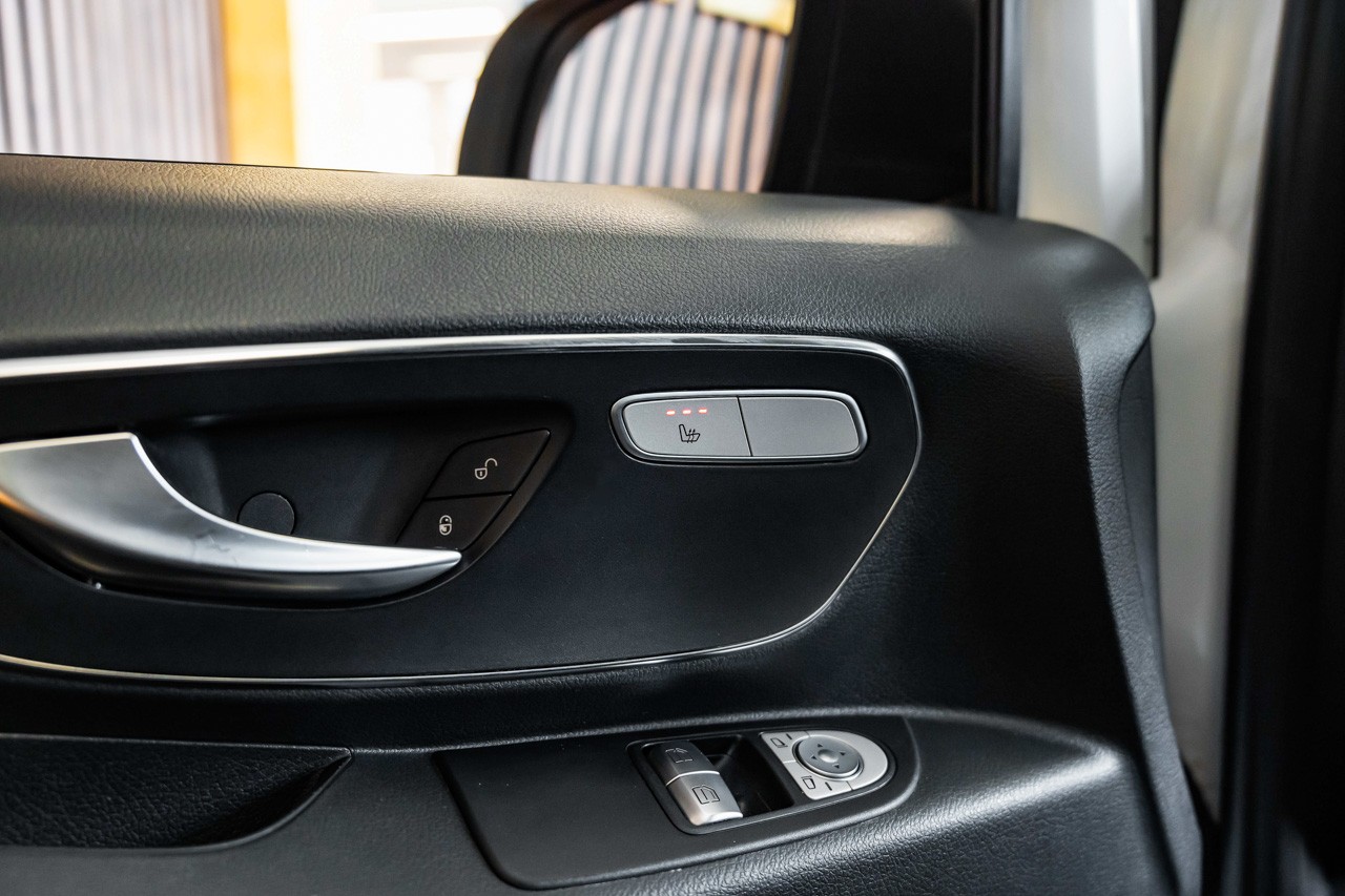 MERCEDES-BENZ Vito 114 BlueTec Tourer Base EL 4Matic 7G-Tronic-image-24