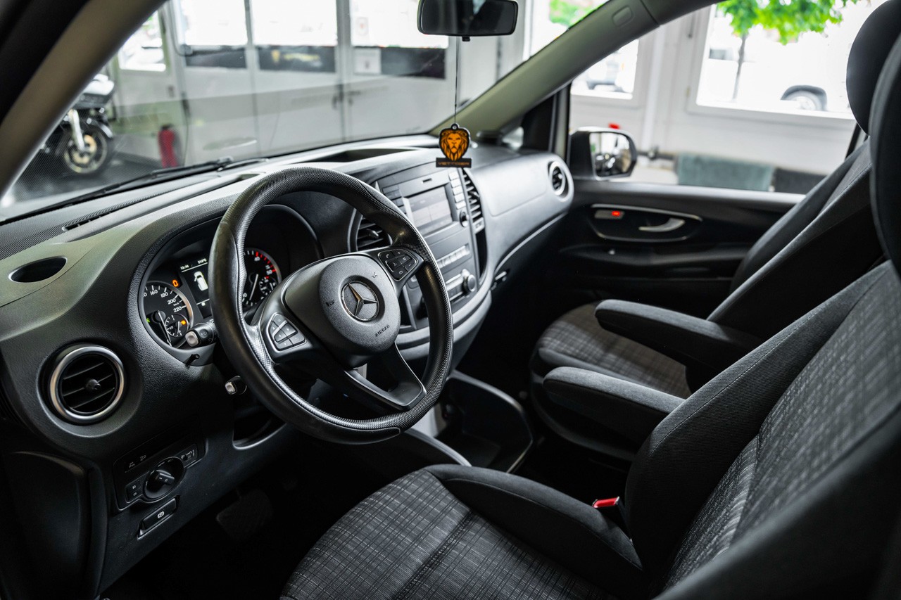 MERCEDES-BENZ Vito 114 BlueTec Tourer Base EL 4Matic 7G-Tronic-image-13