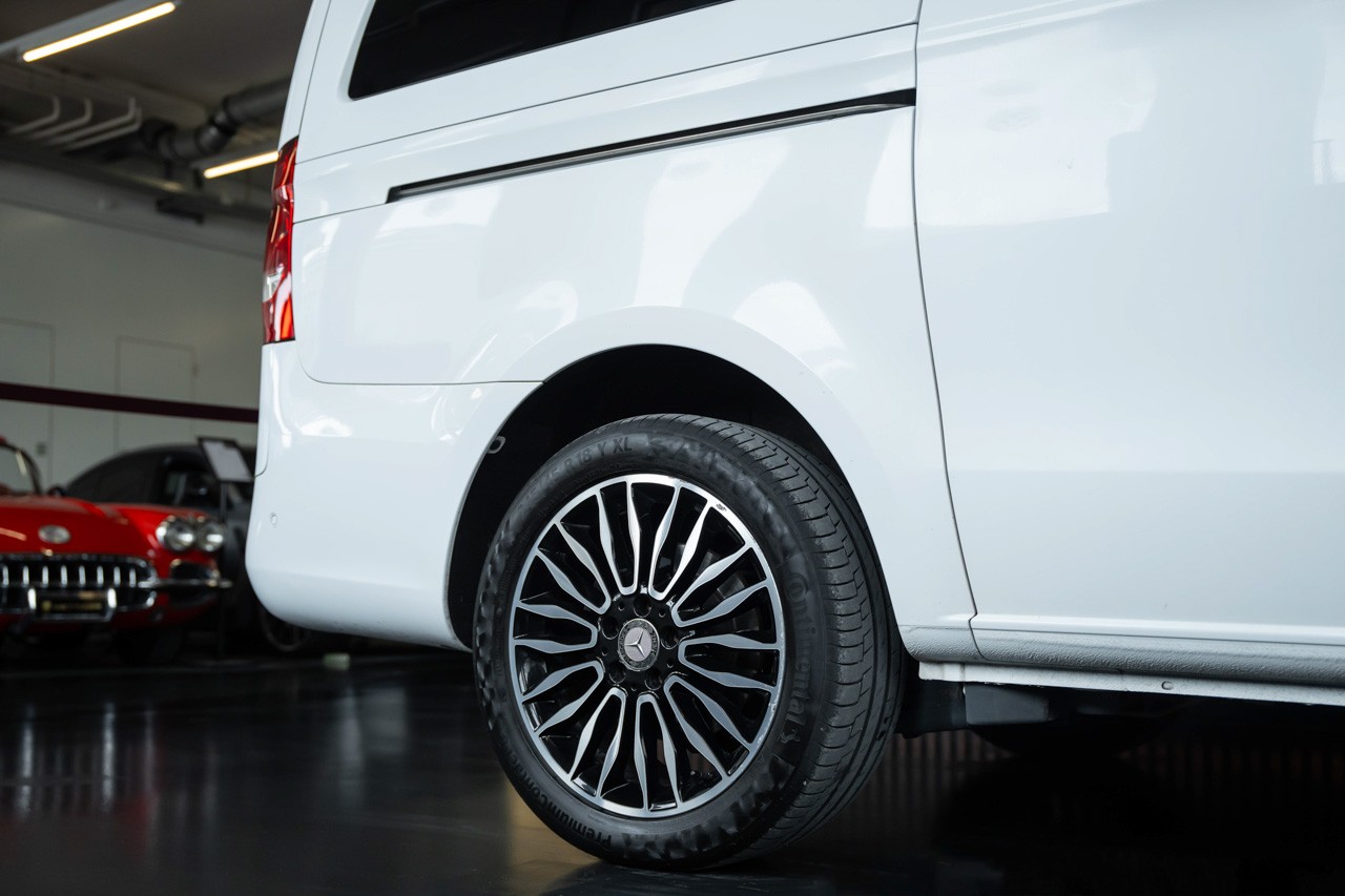 MERCEDES-BENZ Vito 114 BlueTec Tourer Base EL 4Matic 7G-Tronic-image-11