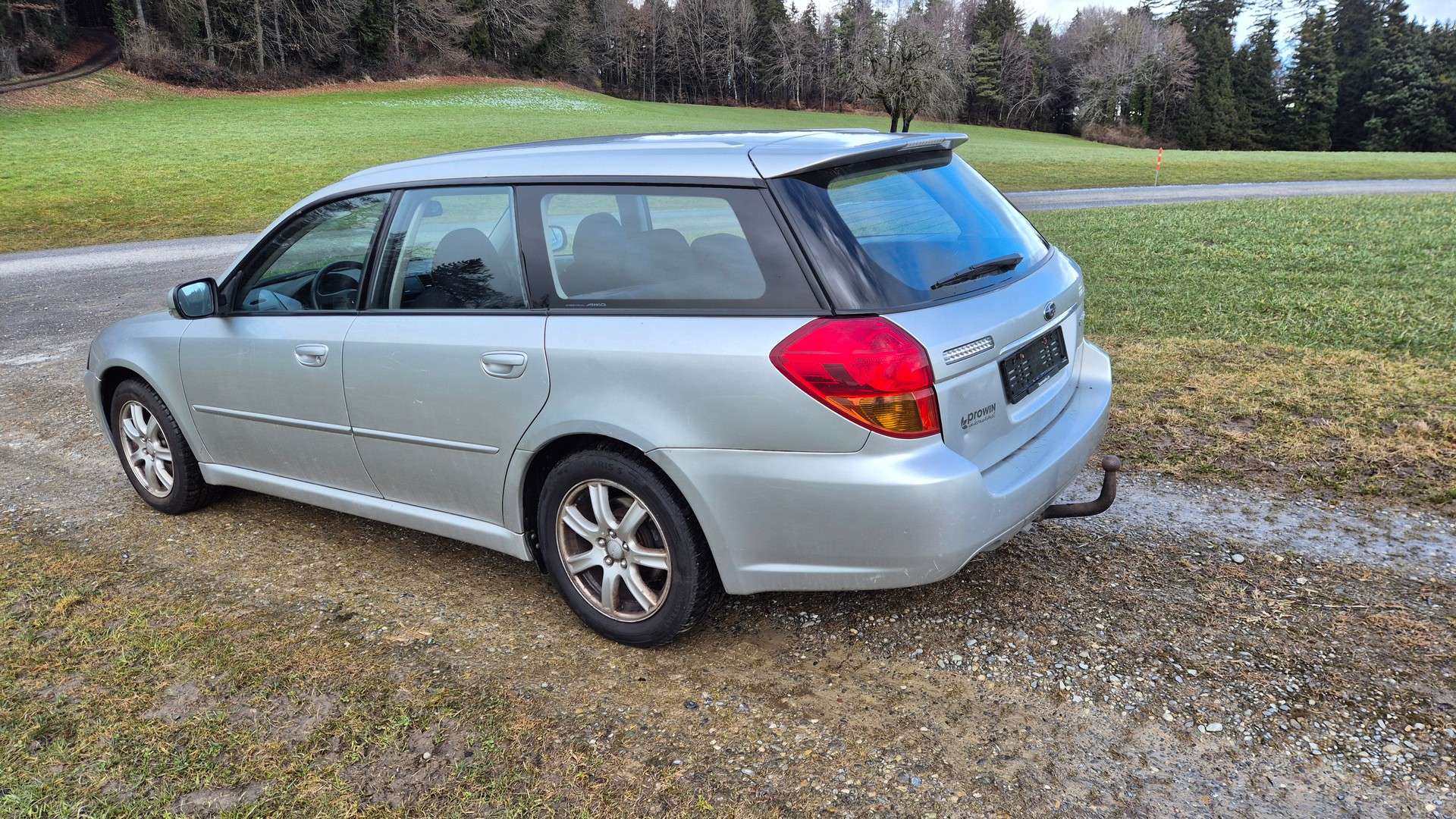SUBARU Legacy 2.0i AWD Swiss-image-3