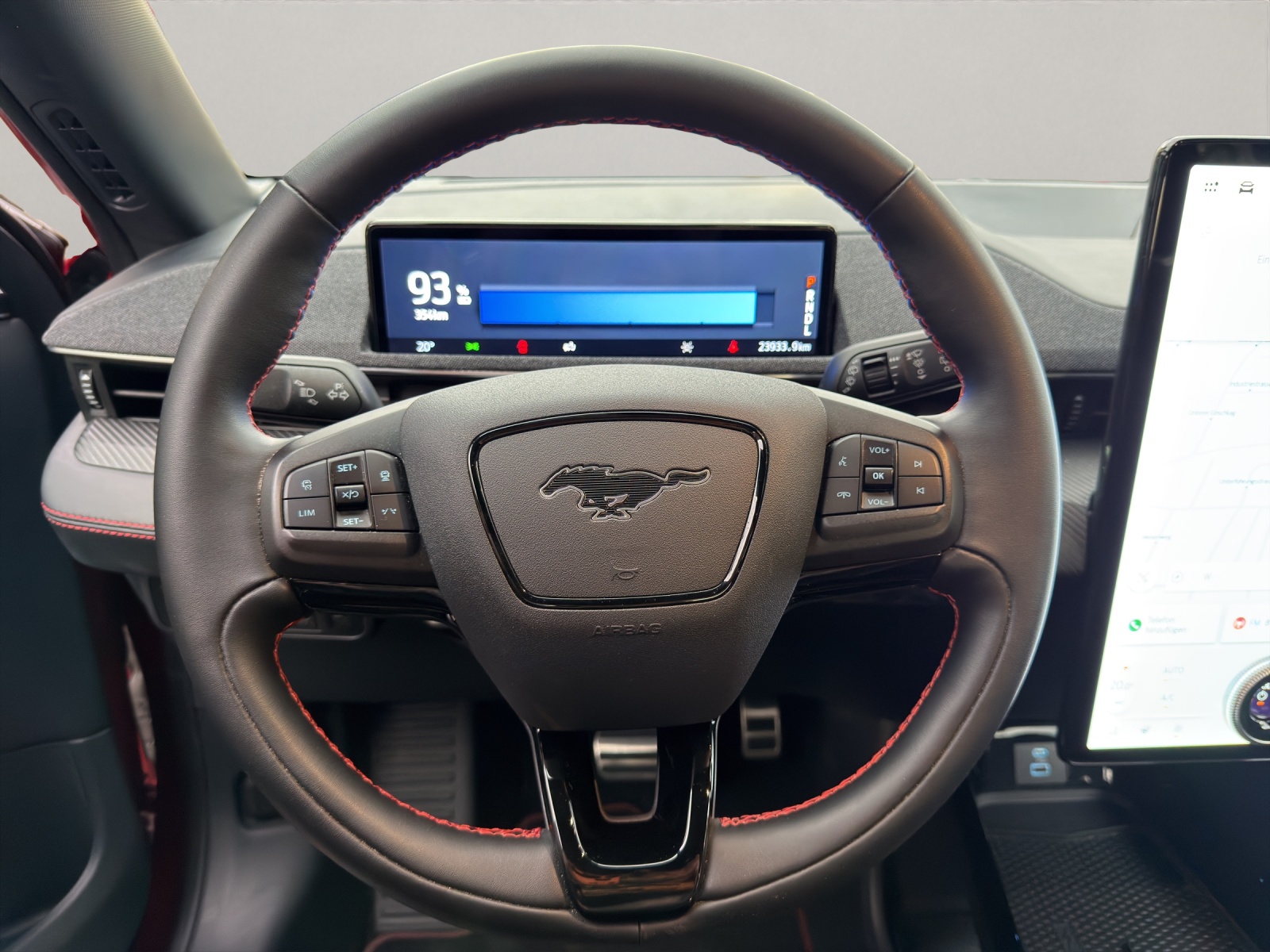 FORD Mustang Mach-E Premium AWD-image-10