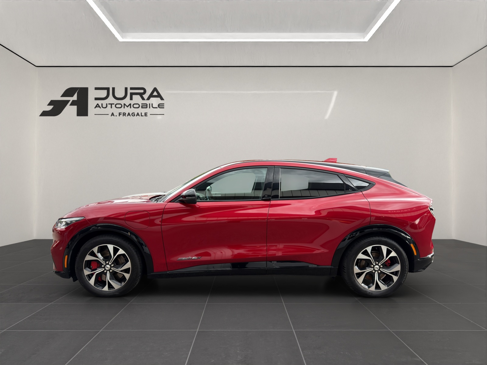 FORD Mustang Mach-E Premium AWD-image-3