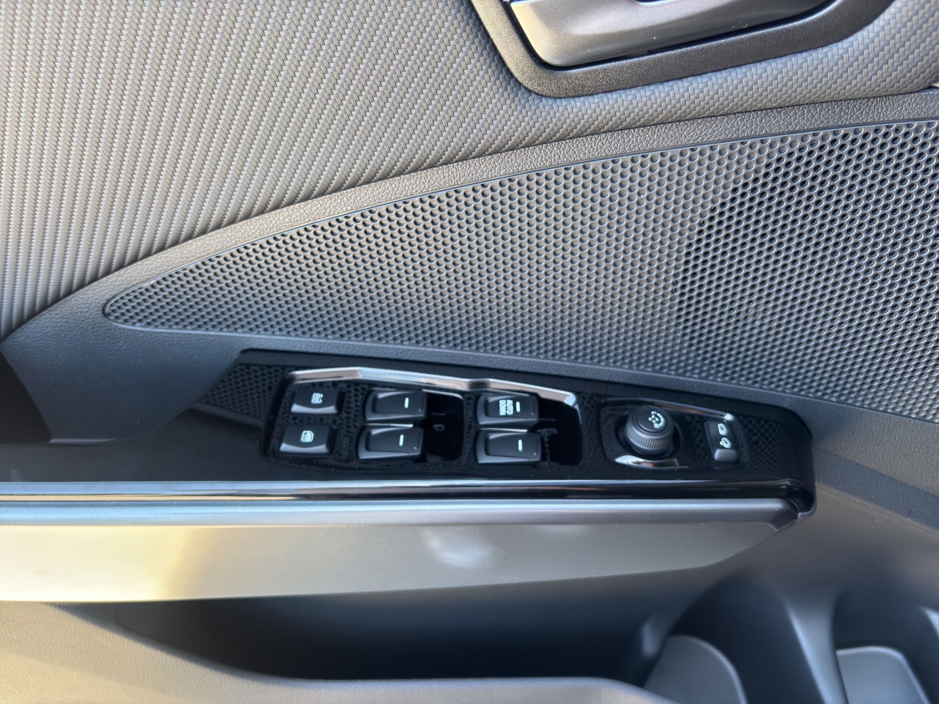 KGM-SsangYong Tivoli 1.5 T-Gdi Platinum 4WD-image-13