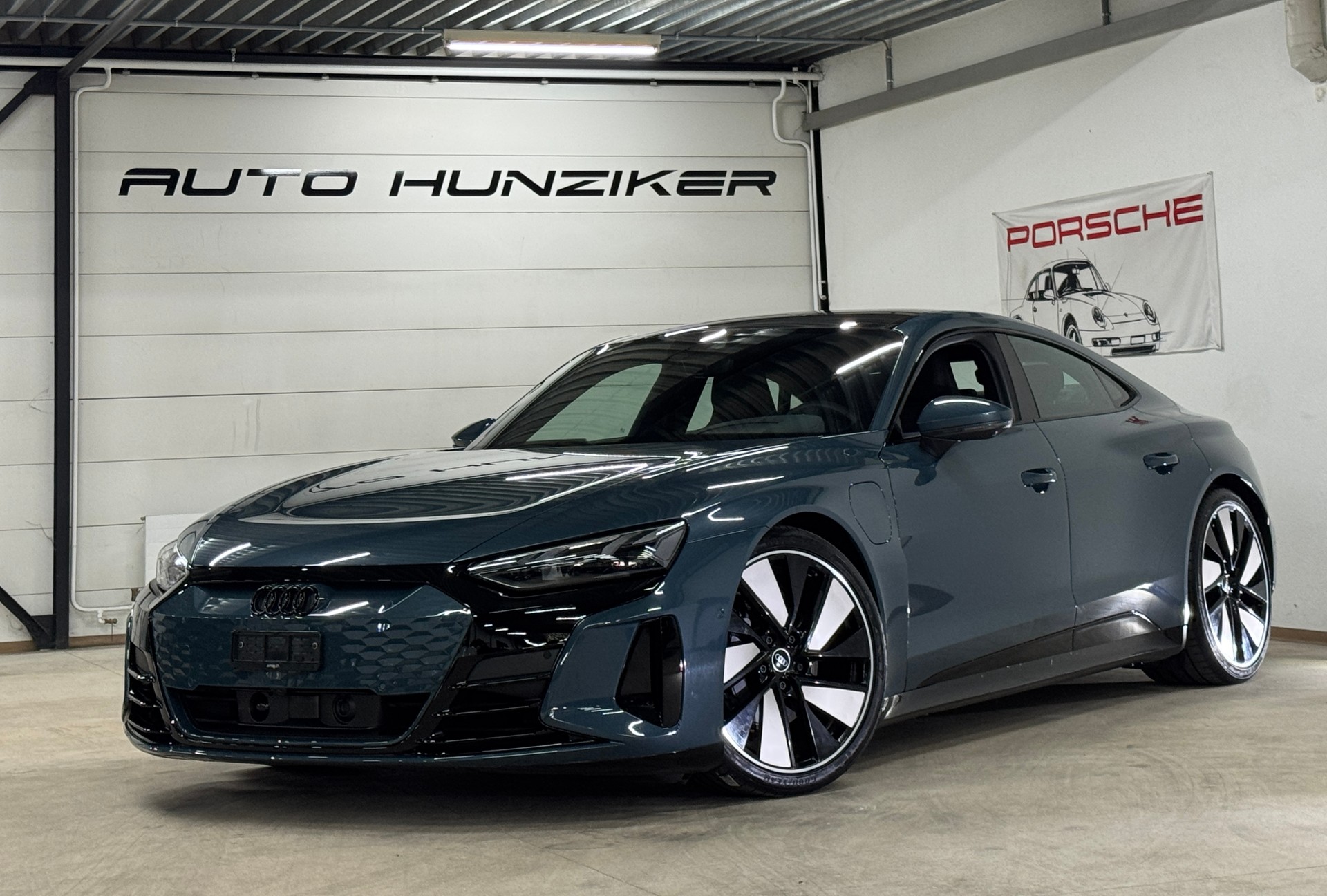 AUDI e-tron GT quattro 476PS / CH-Fahrzeug