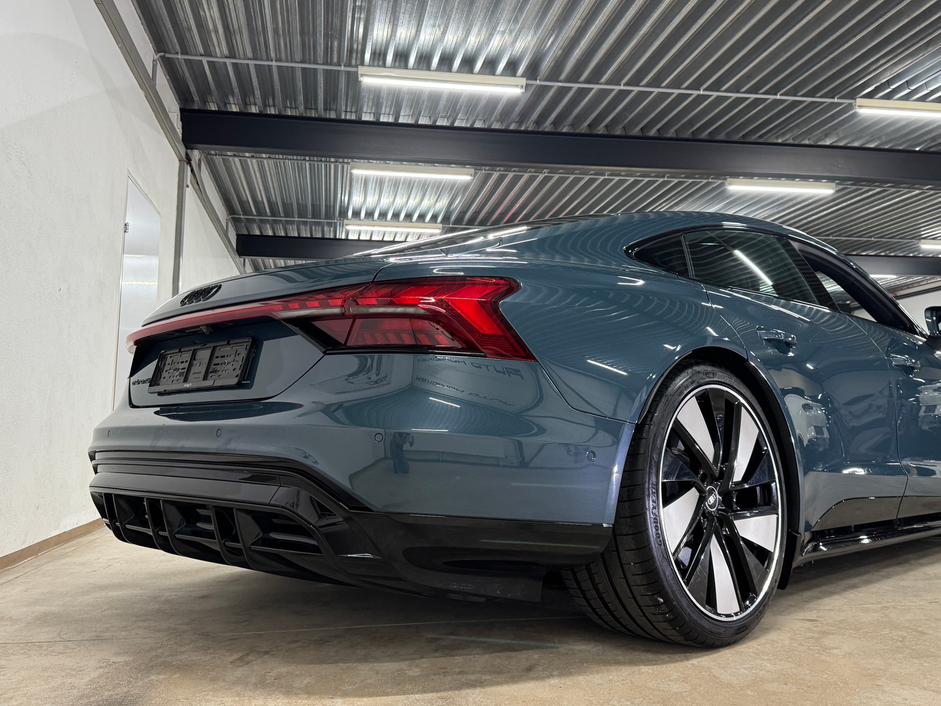AUDI e-tron GT quattro 476PS / CH-Fahrzeug-image-5