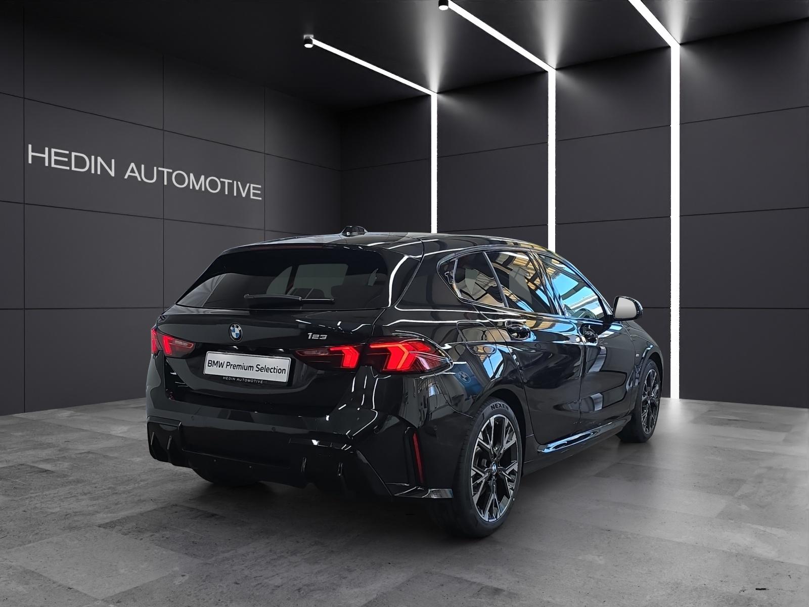BMW 123 xDrive-showroom-element-3