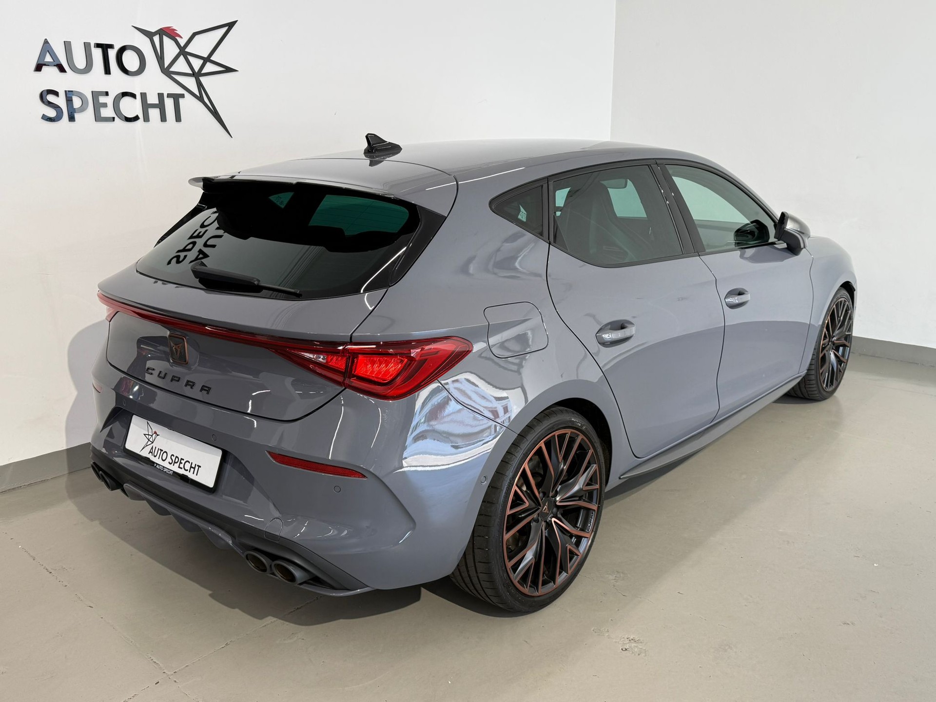 CUPRA LEON VZ CUP 2.0 TSI DSG-showroom-element-3