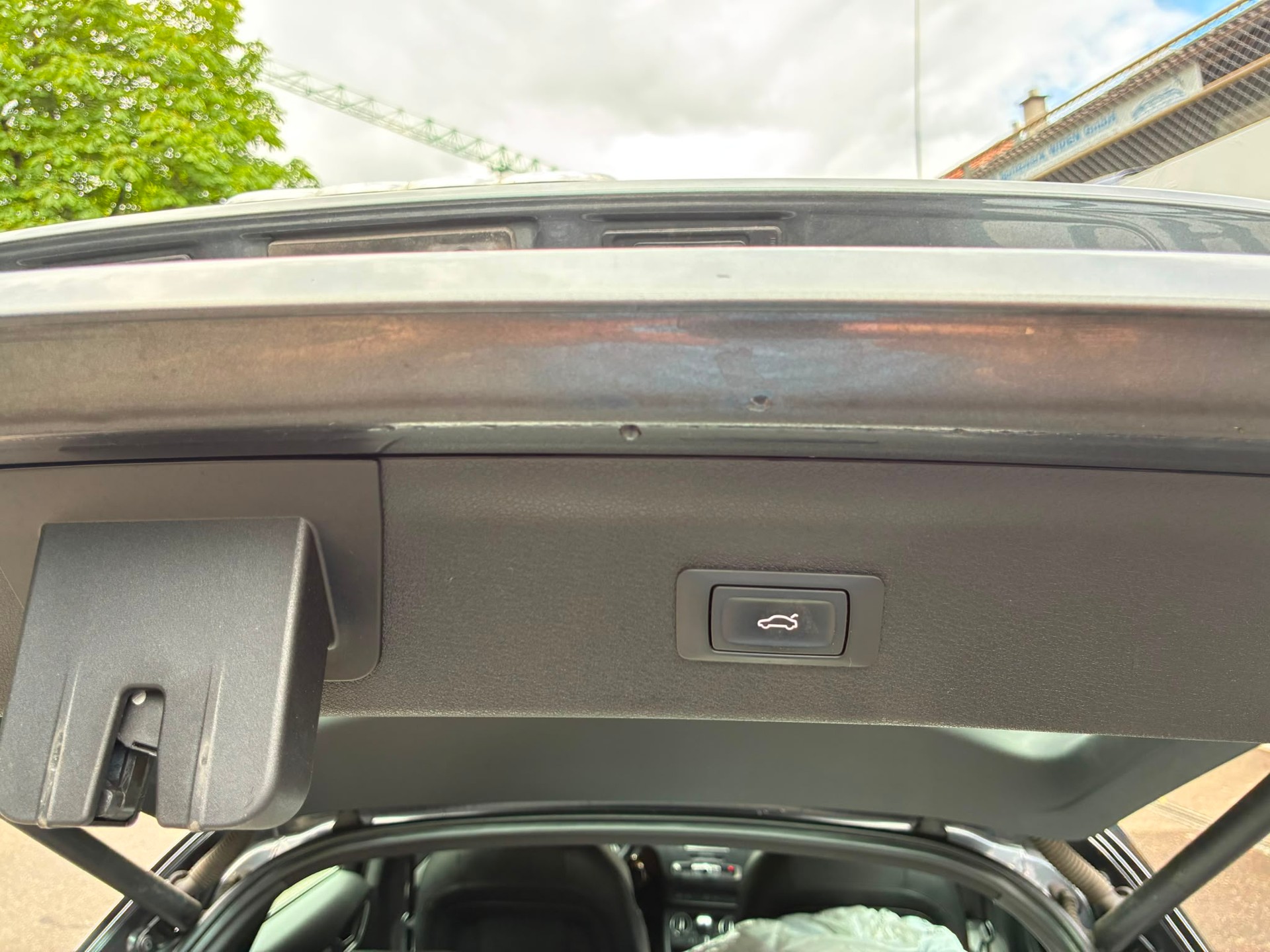 AUDI Q3 2.0 TDI sport quattro S-tronic-image-17
