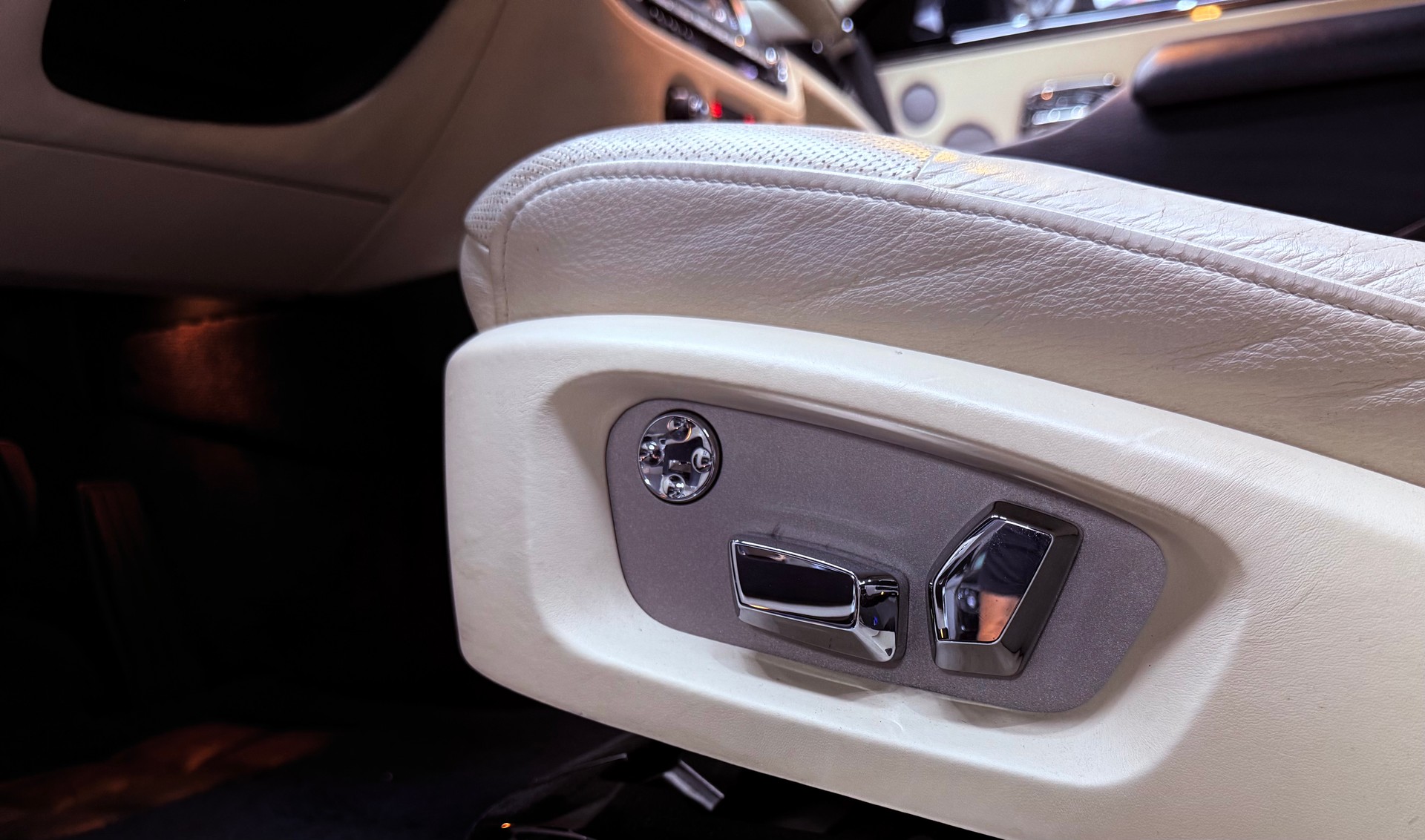 ROLLS-ROYCE Ghost 6.6 V12 EWB-image-29