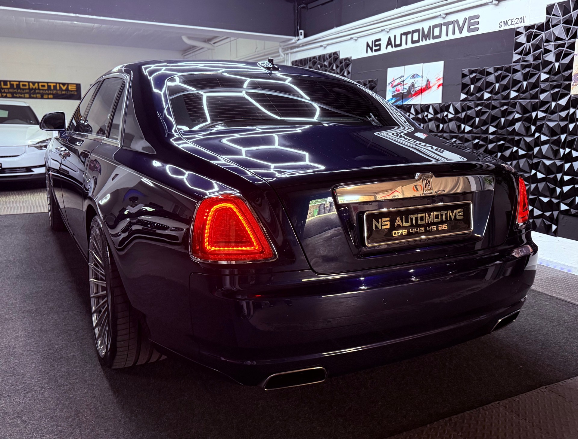 ROLLS-ROYCE Ghost 6.6 V12 EWB-image-5