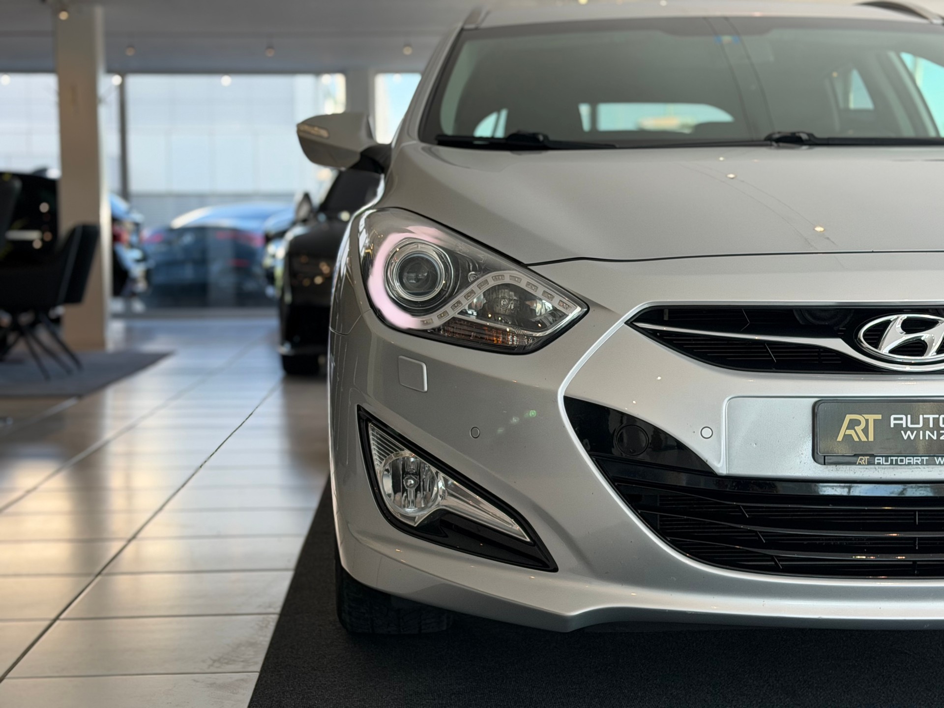 HYUNDAI i40 Wagon 1.7 CRDI Premium Automatic **Frisch ab MFK & Service**-image-27