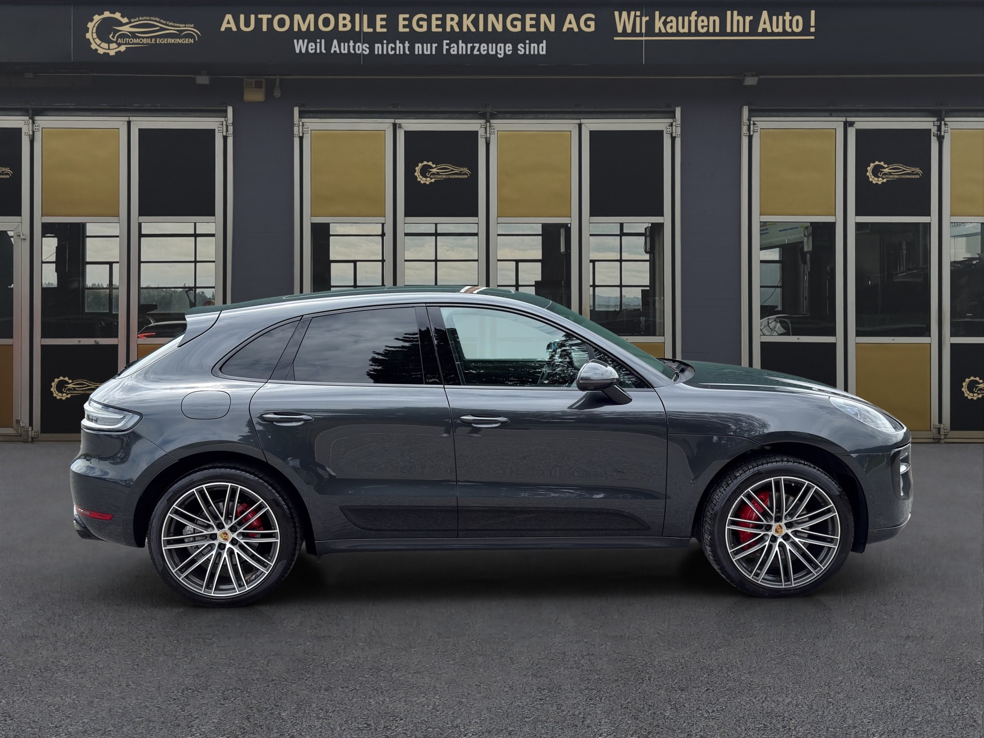 PORSCHE Macan 2.9 V6 GTS-showroom-element-3