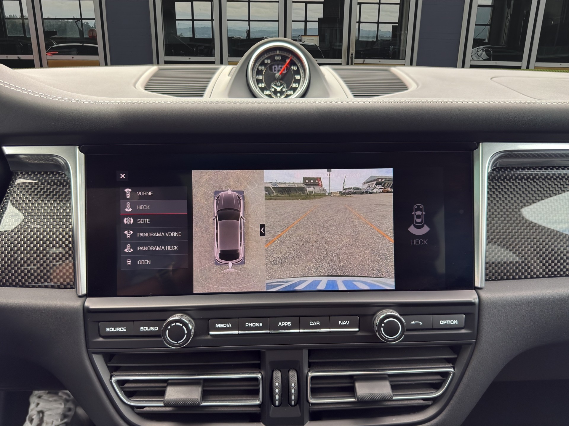 PORSCHE Macan 2.9 V6 GTS-image-16