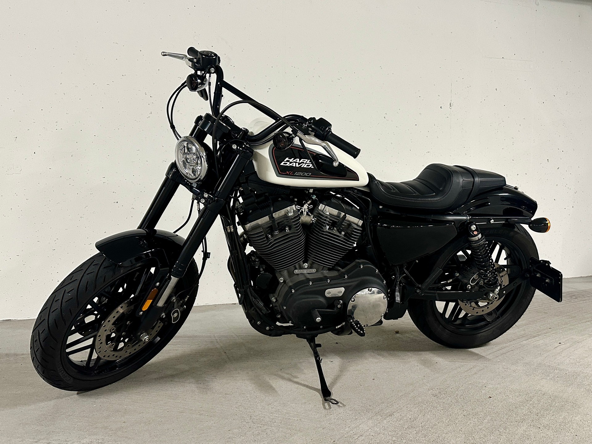 HARLEY-DAVIDSON XL 1200 CX Sportster Roadster ABS-image-0