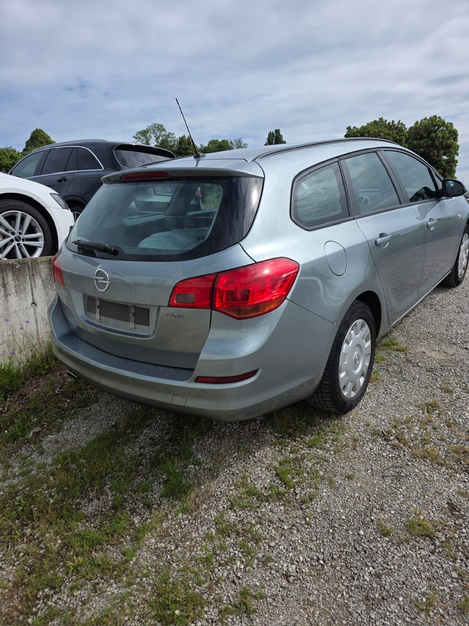 OPEL Astra SportsTourer 2.0 CDTi Cosmo Automatic-image-2