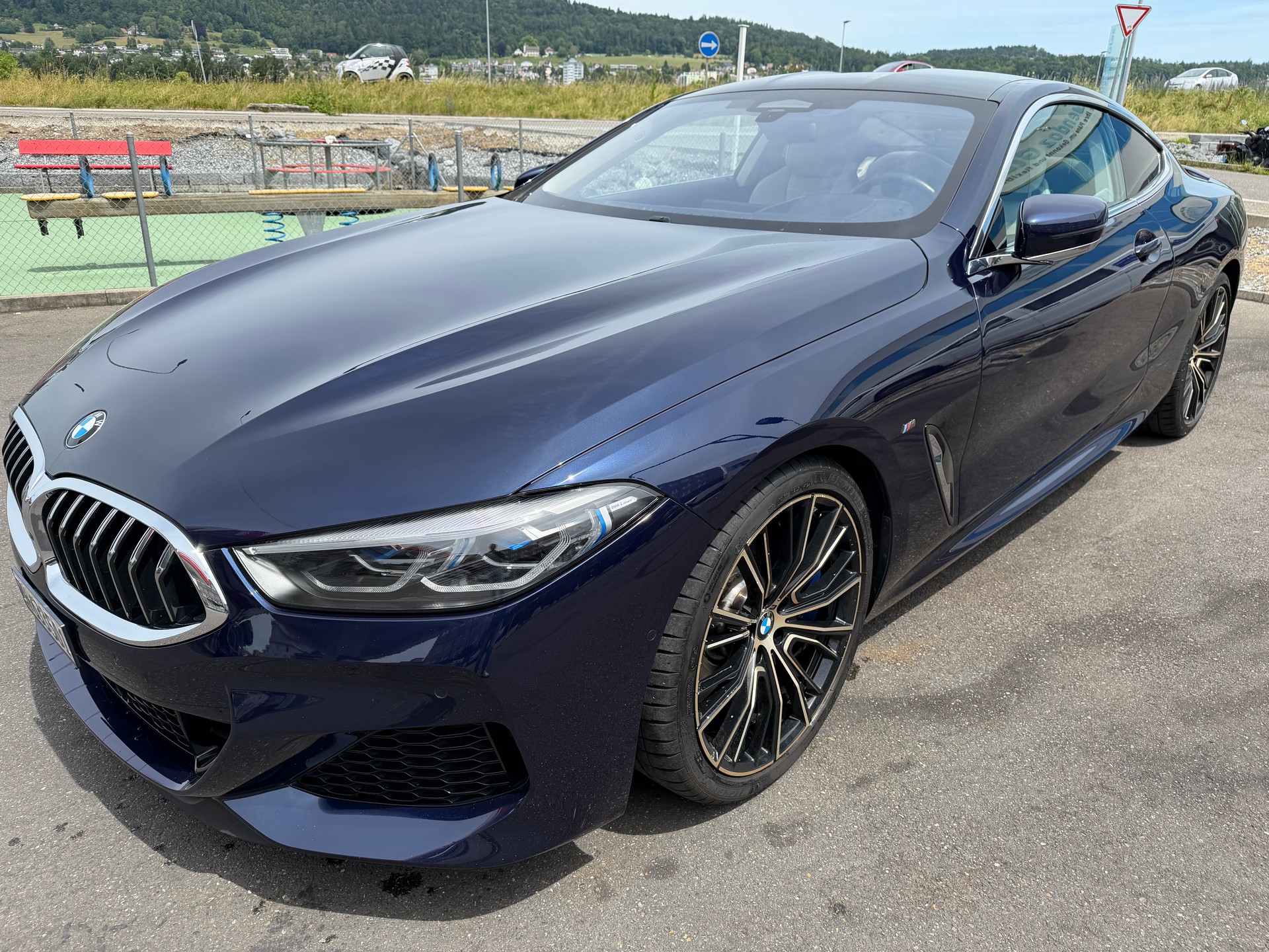 BMW M850i xDrive Coupé | B&W Diamond | Night Vision | Carbon-Dach | CH-Fahrzeug