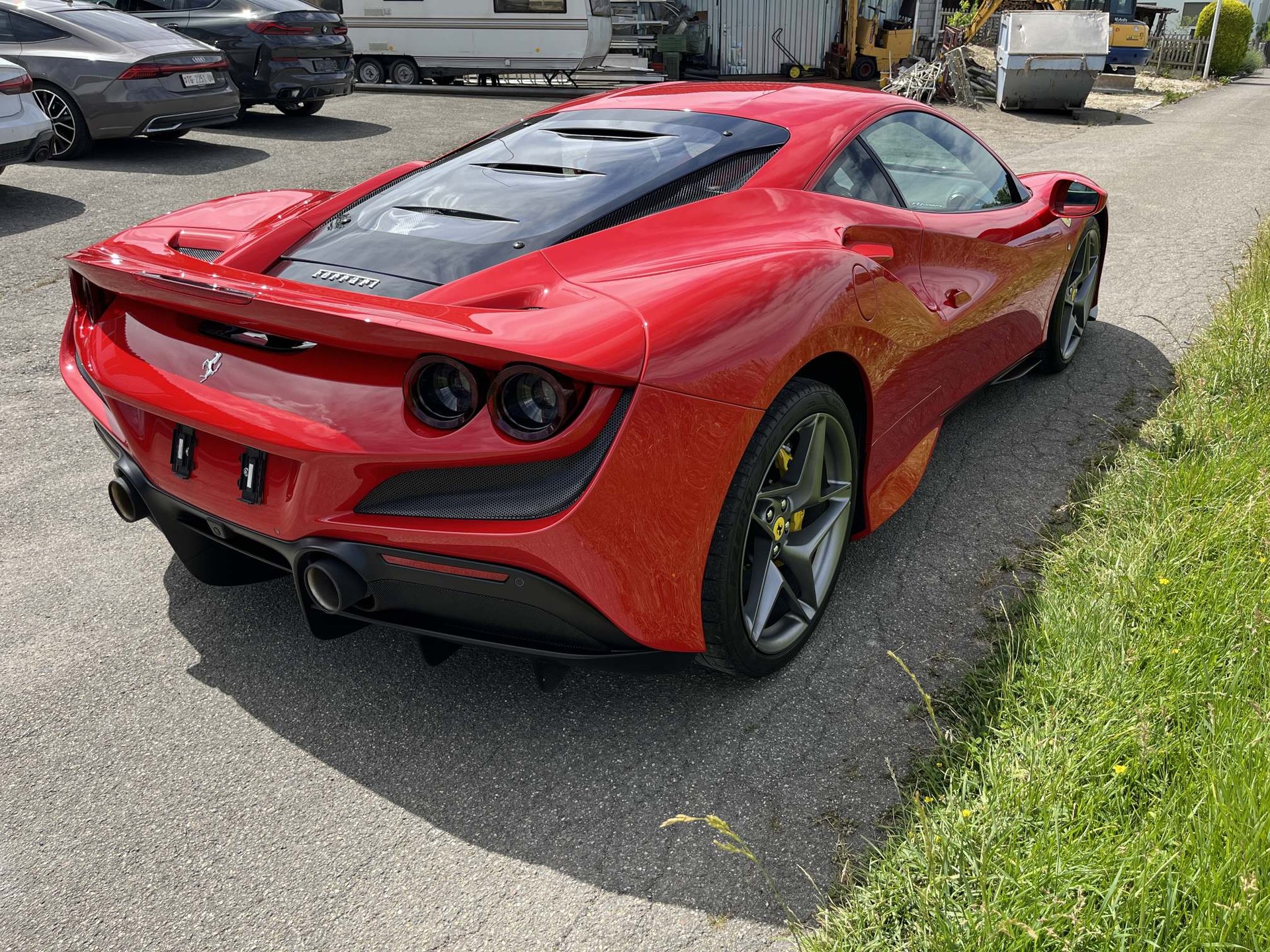 FERRARI F8 Tributo-image-6
